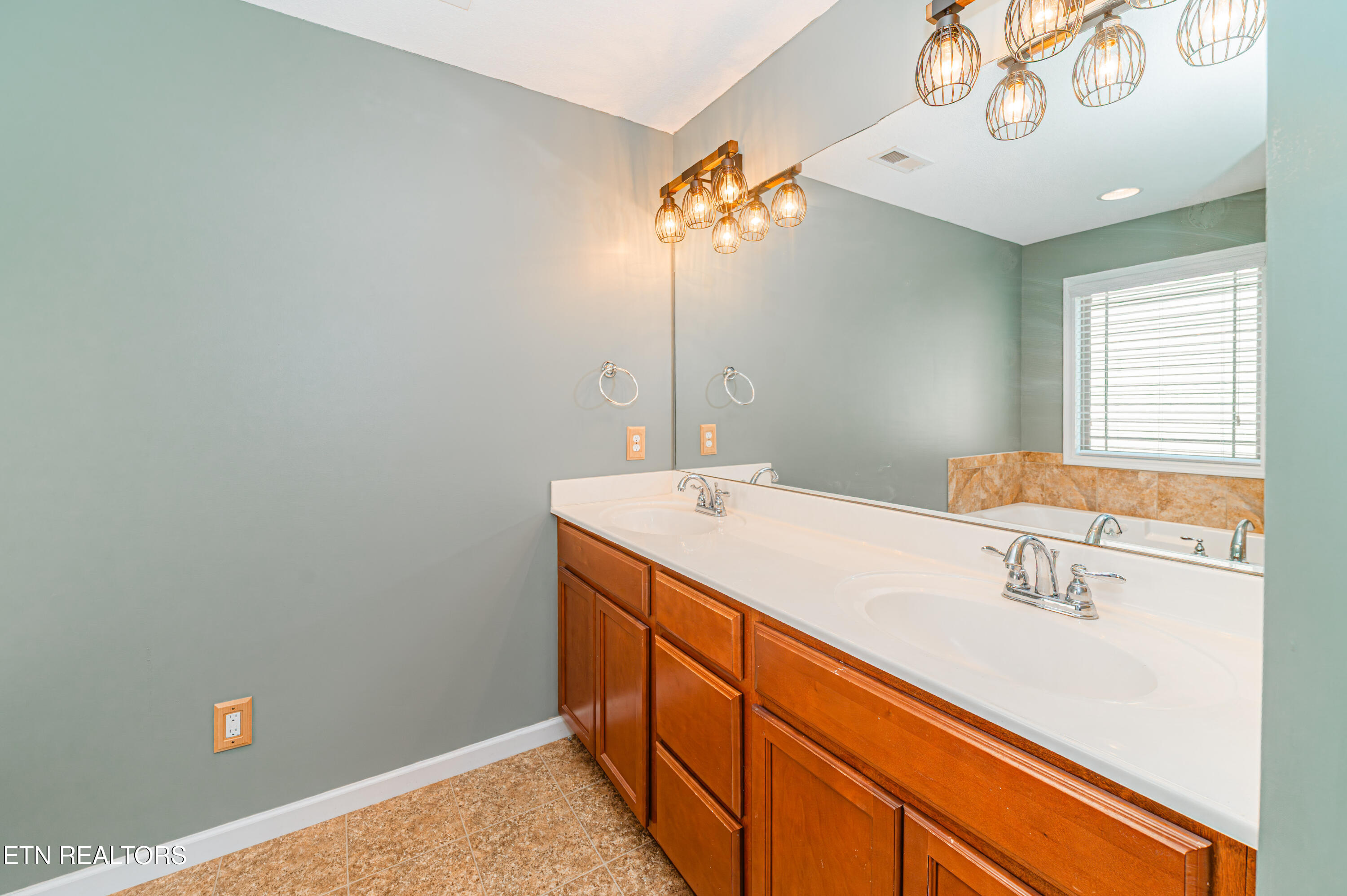 1106 Scatter Way Knoxville TN 37919