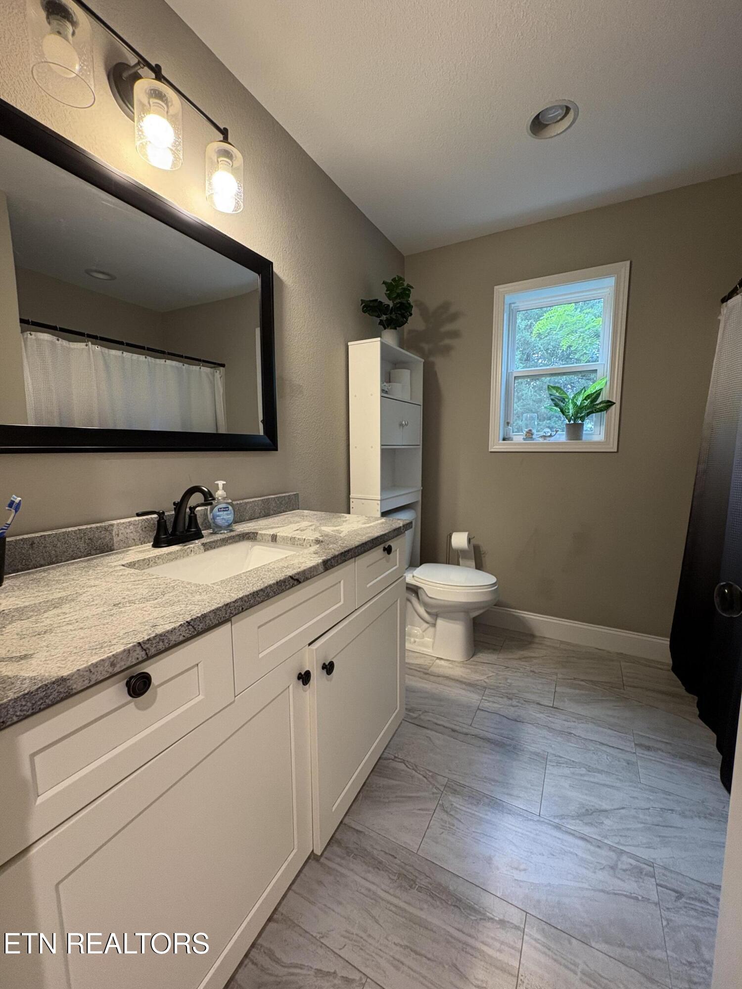 327 Thomas Loop Road Sevierville TN 37876
