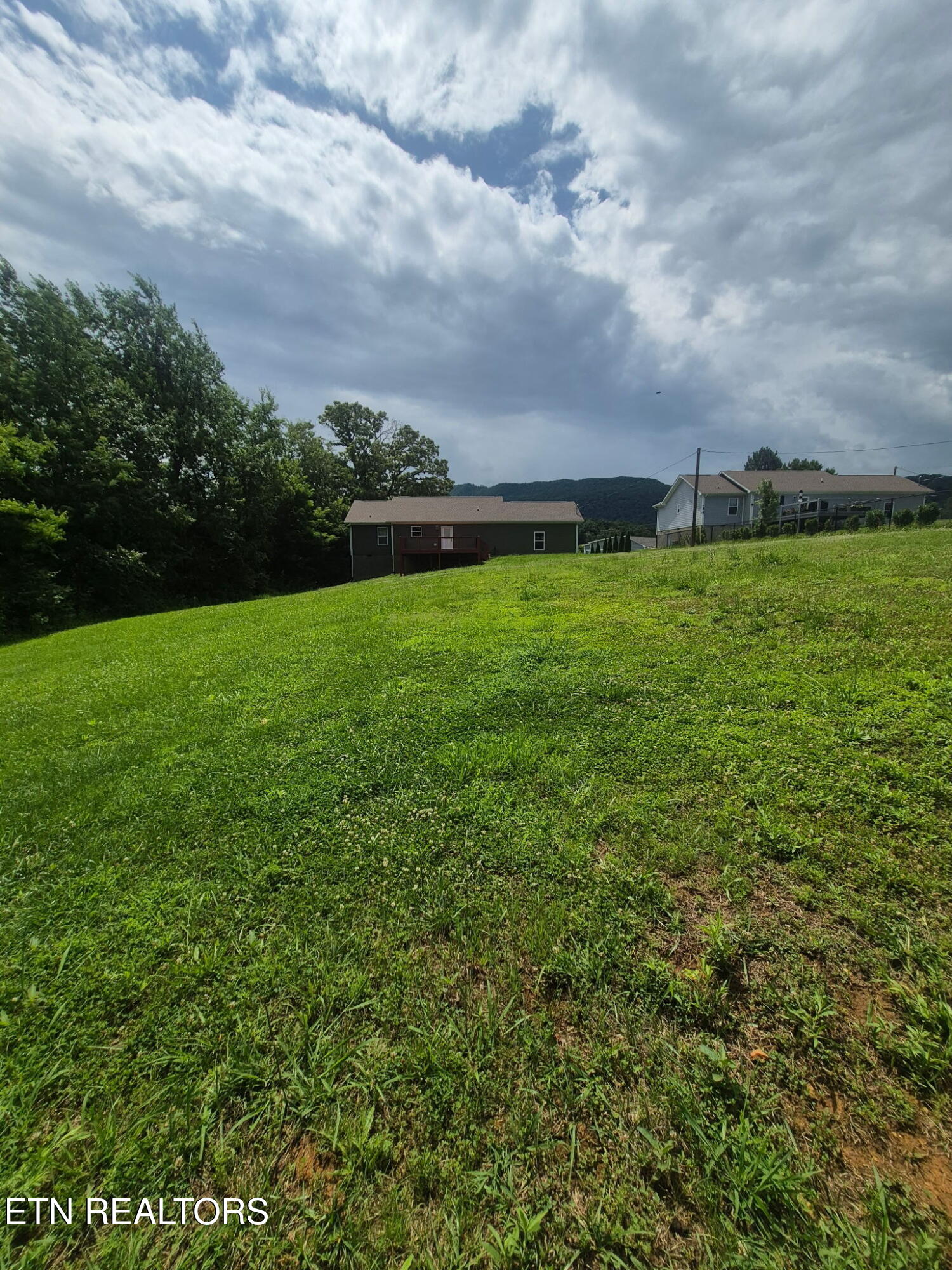 327 Thomas Loop Road Sevierville TN 37876