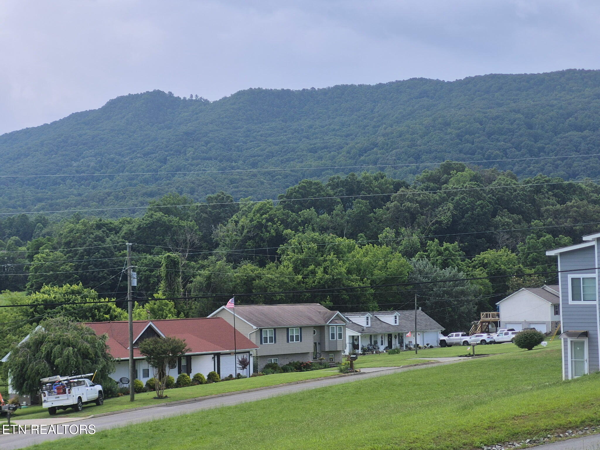 327 Thomas Loop Road Sevierville TN 37876