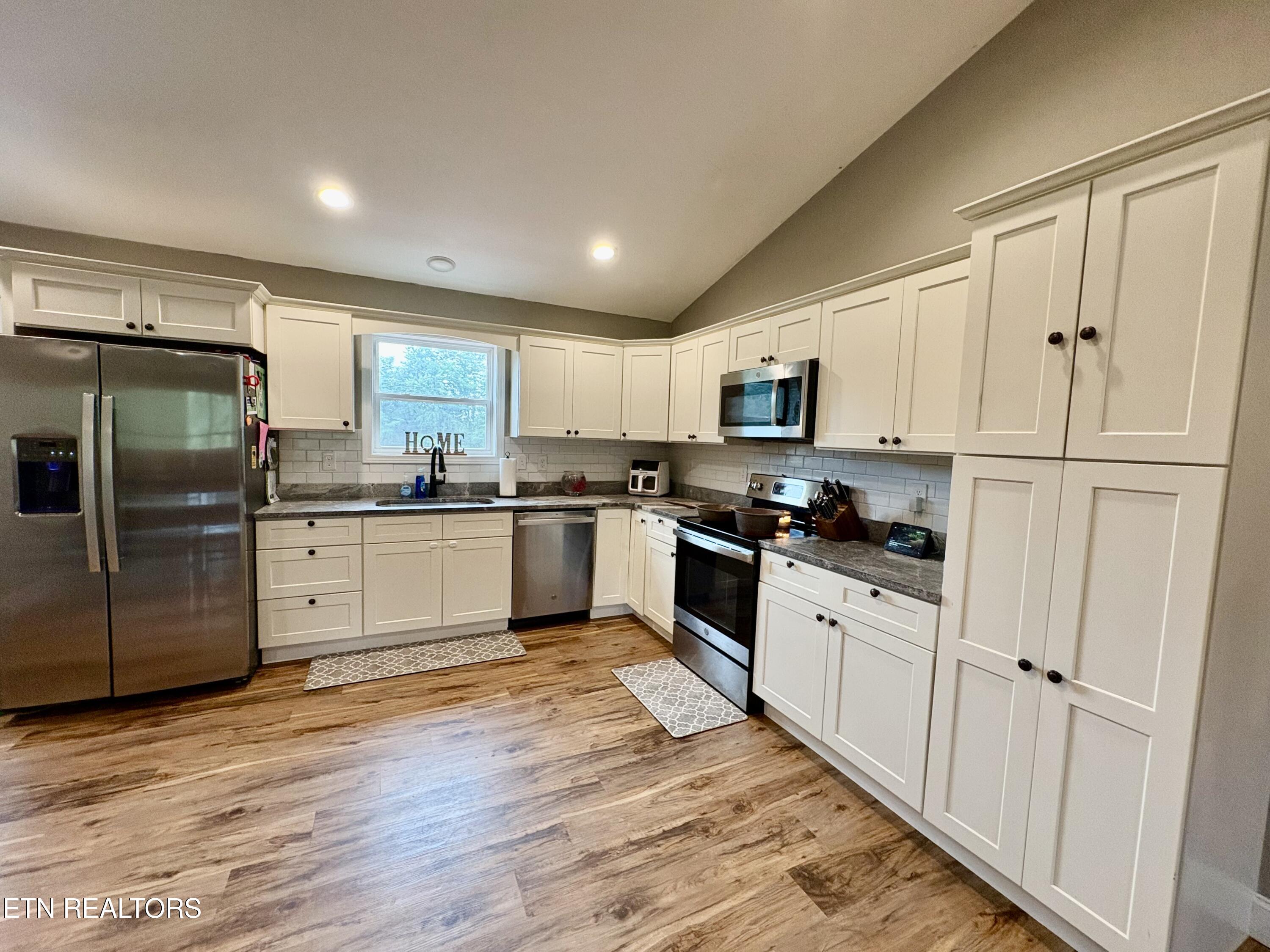 327 Thomas Loop Road Sevierville TN 37876
