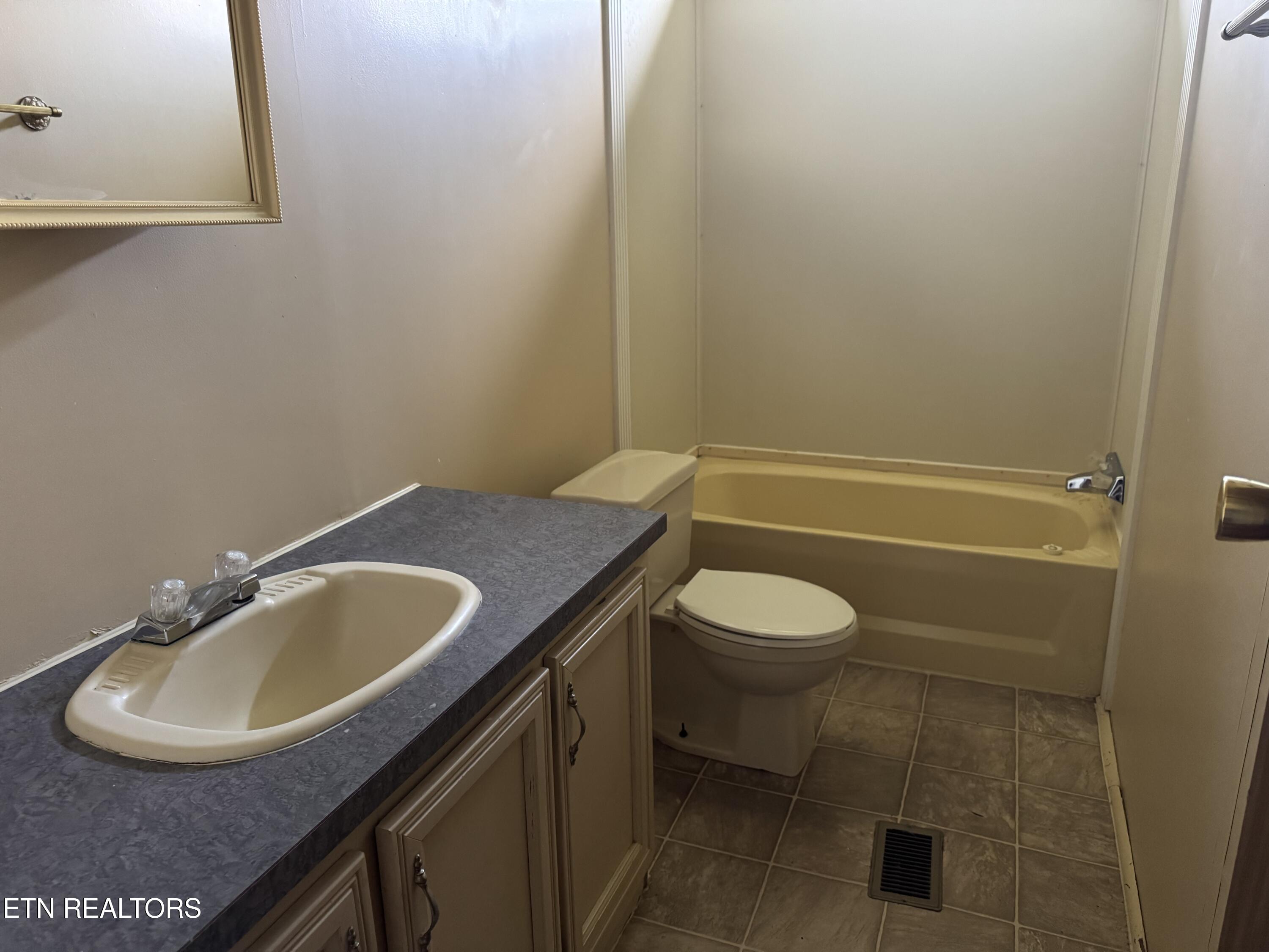 865 Shade Pressnell Road Tazewell TN 37879