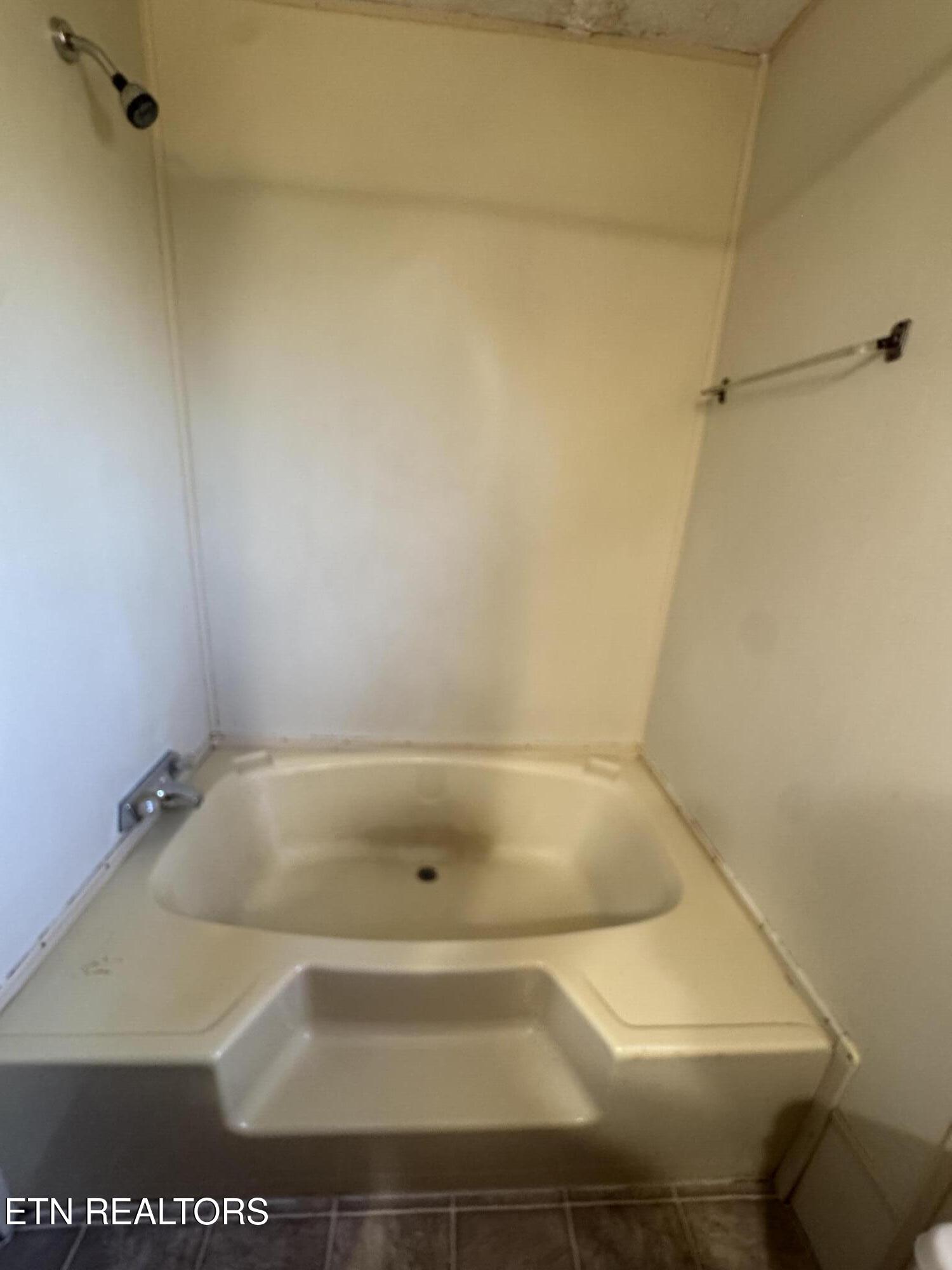 865 Shade Pressnell Road Tazewell TN 37879