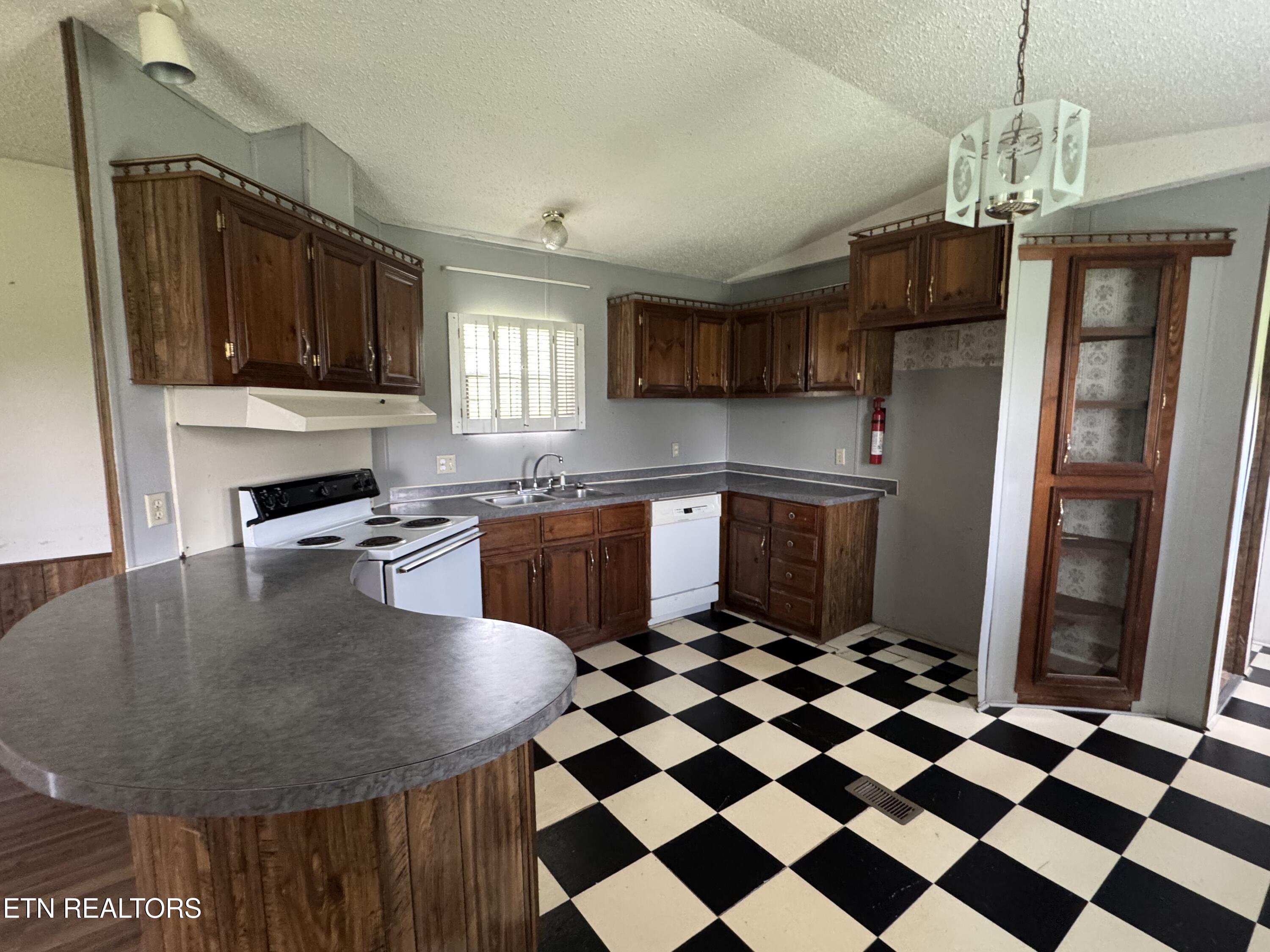 865 Shade Pressnell Road Tazewell TN 37879