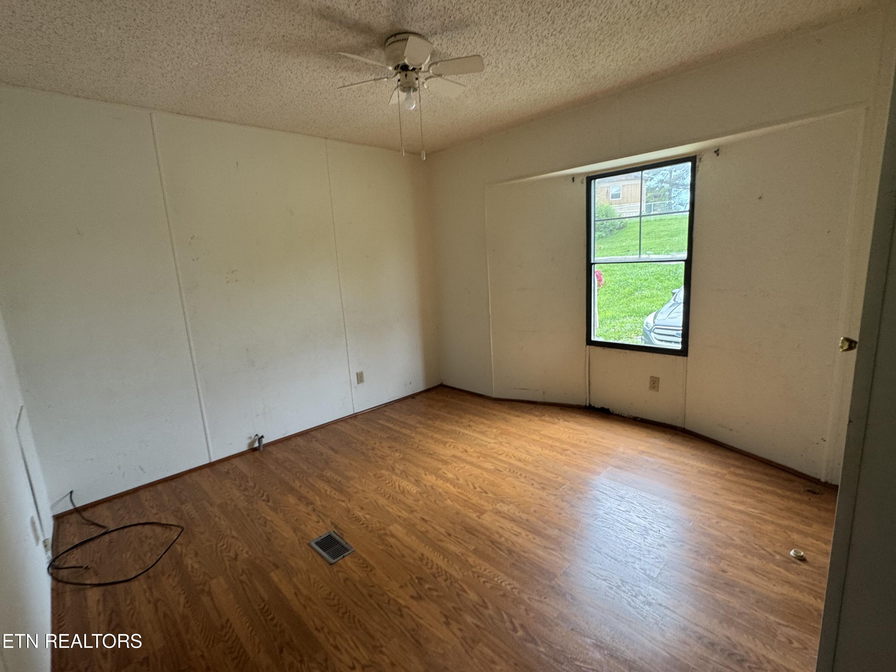 865 Shade Pressnell Road Tazewell TN 37879