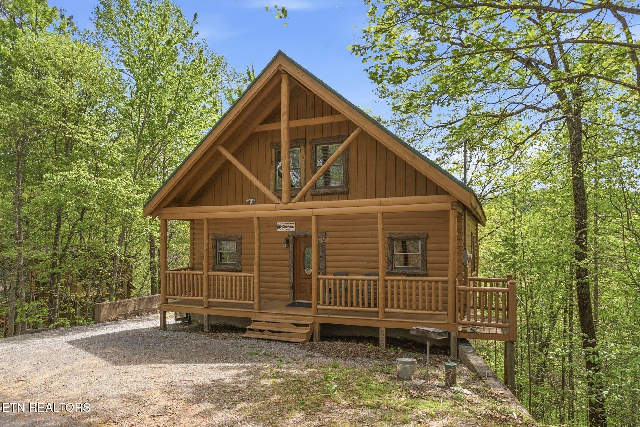 1118 Ski View Lane Sevierville TN 37876