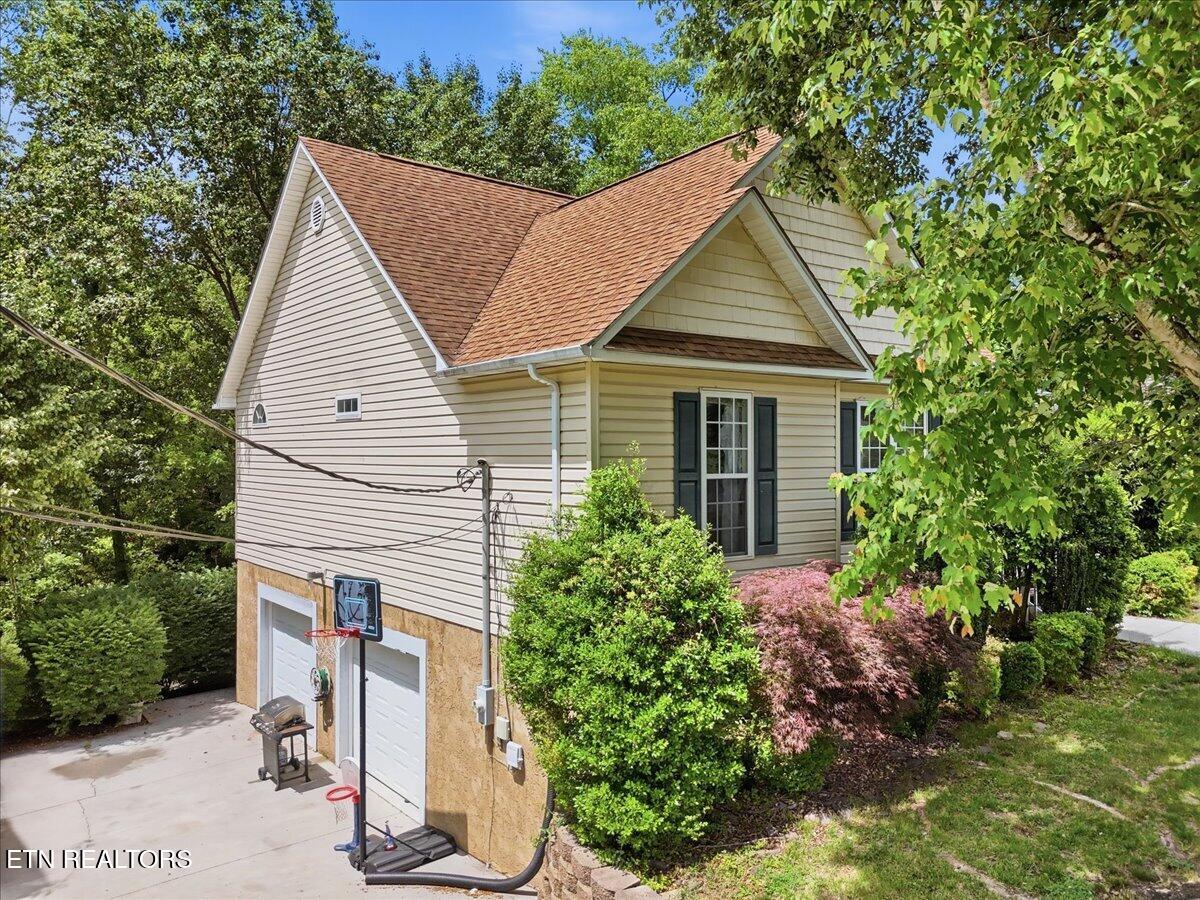1138 Vista Drive Sevierville TN 37862