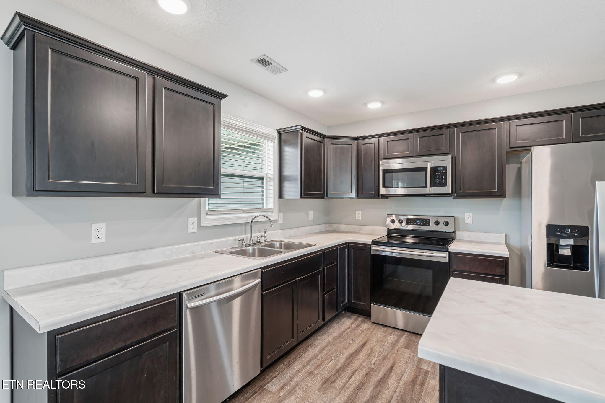 125 Hartfield Lane Loudon TN 37774