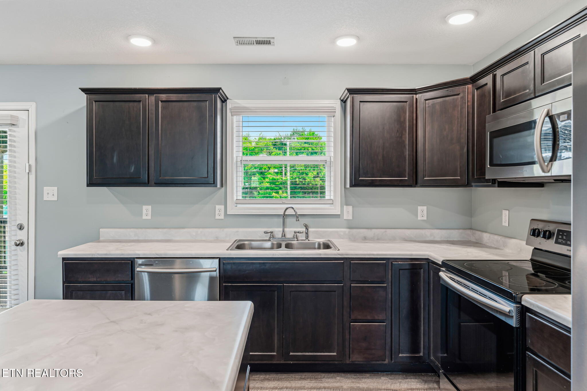 125 Hartfield Lane Loudon TN 37774