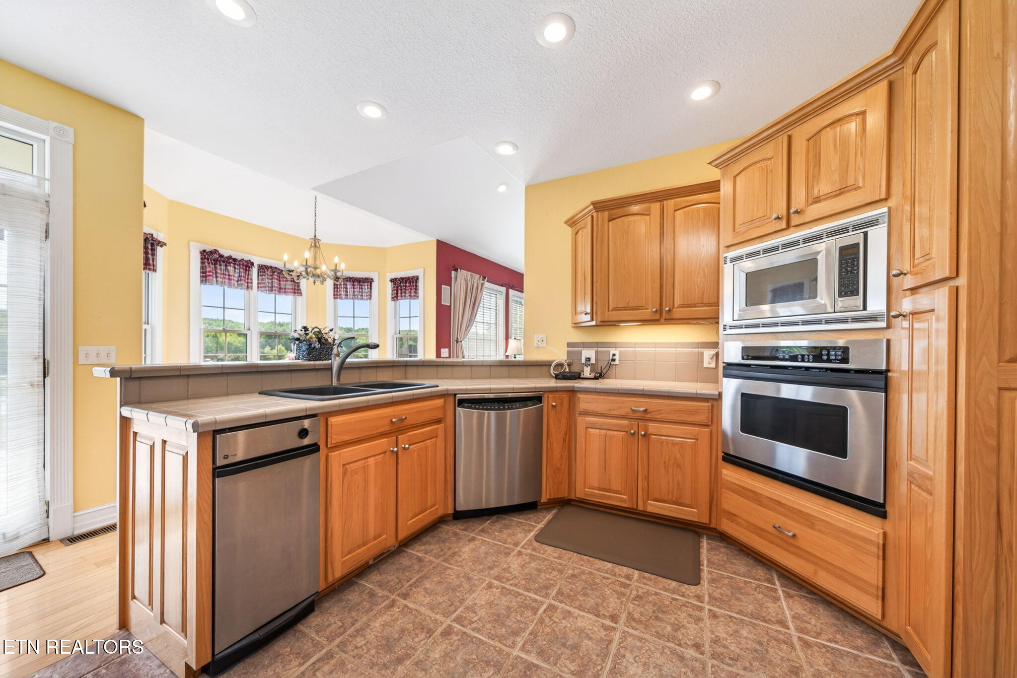 321 Magnolia Lane Crossville TN 38555