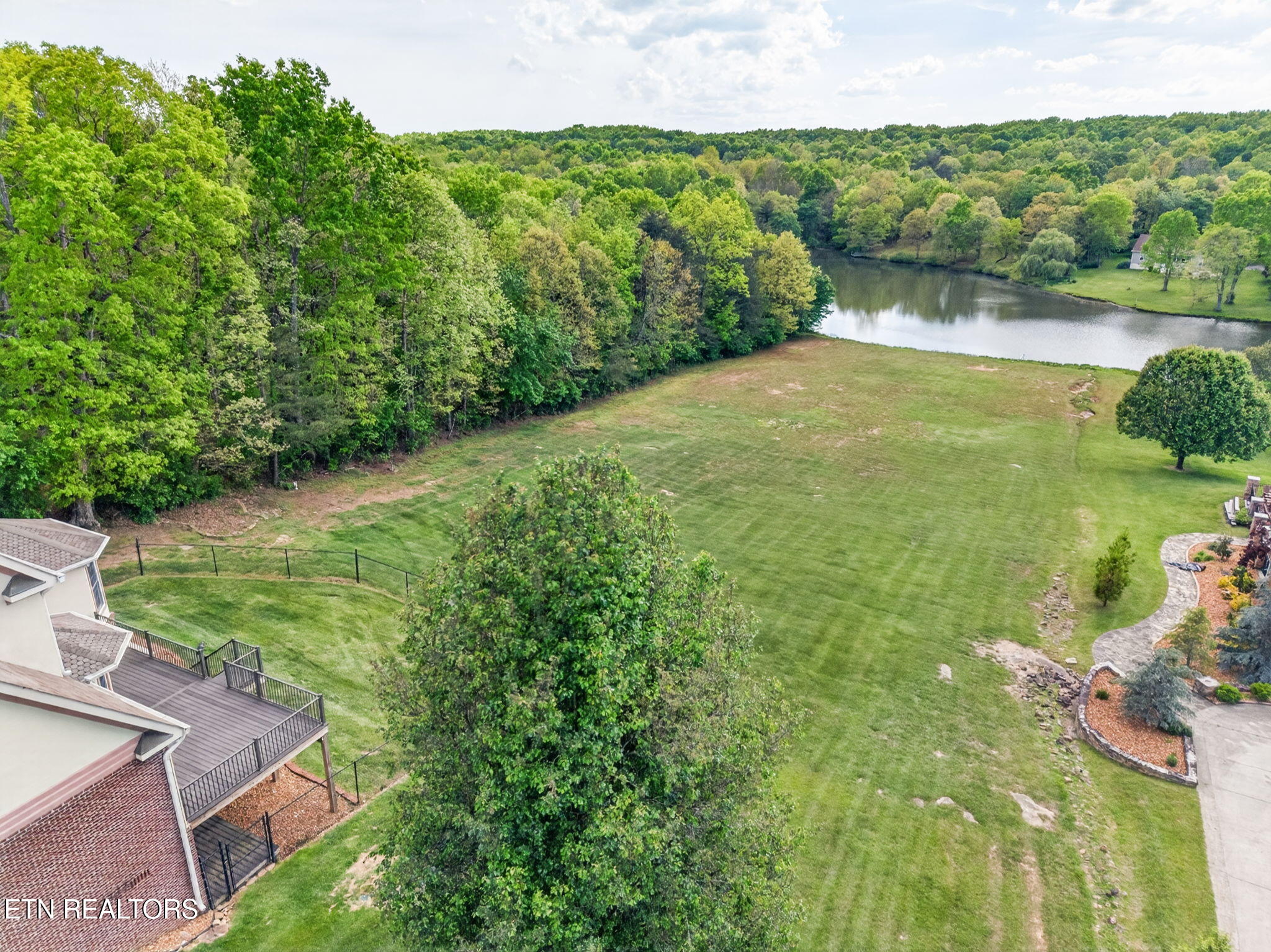 321 Magnolia Lane Crossville TN 38555
