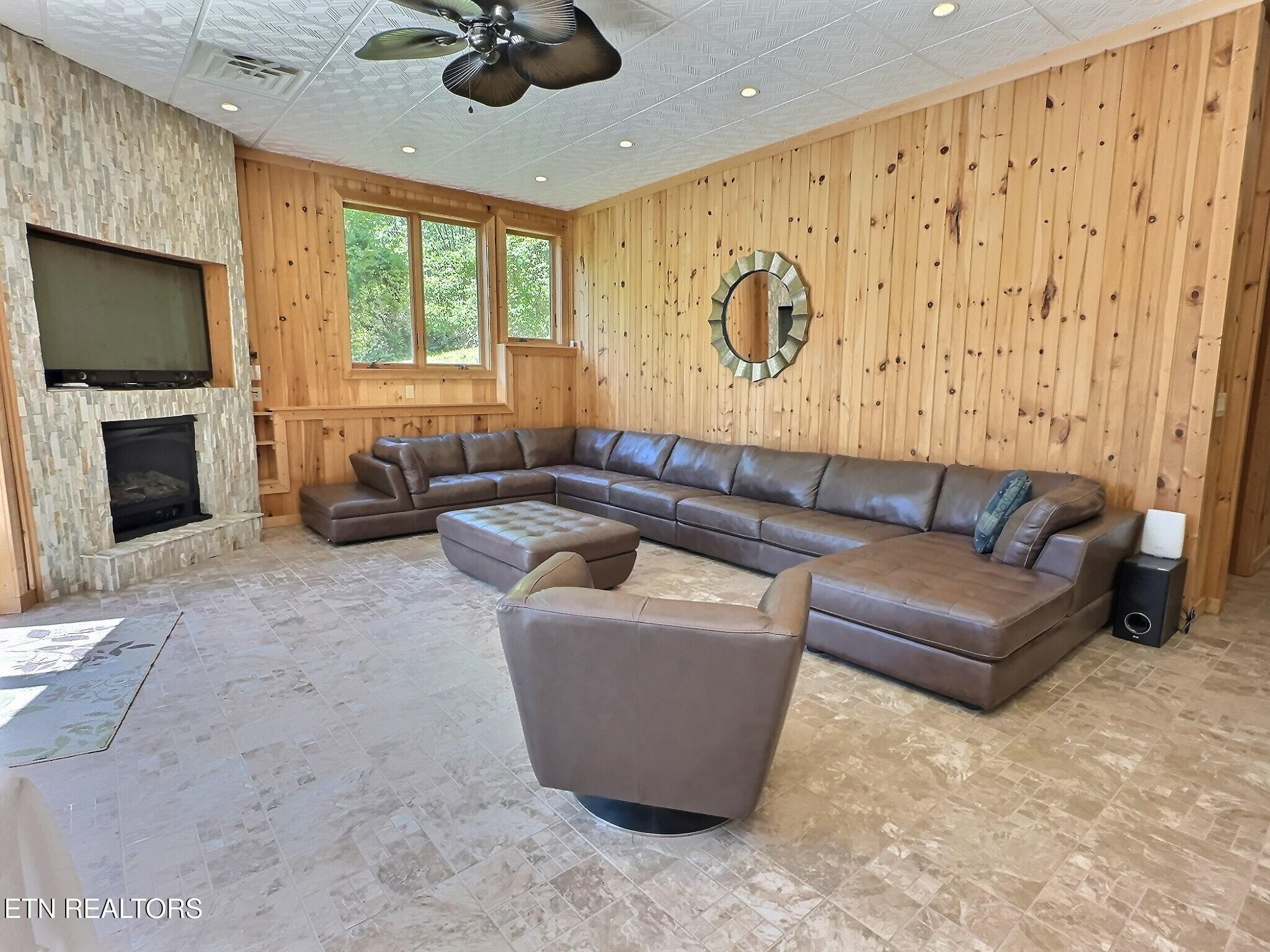 189 Bridle Way Speedwell TN 37870