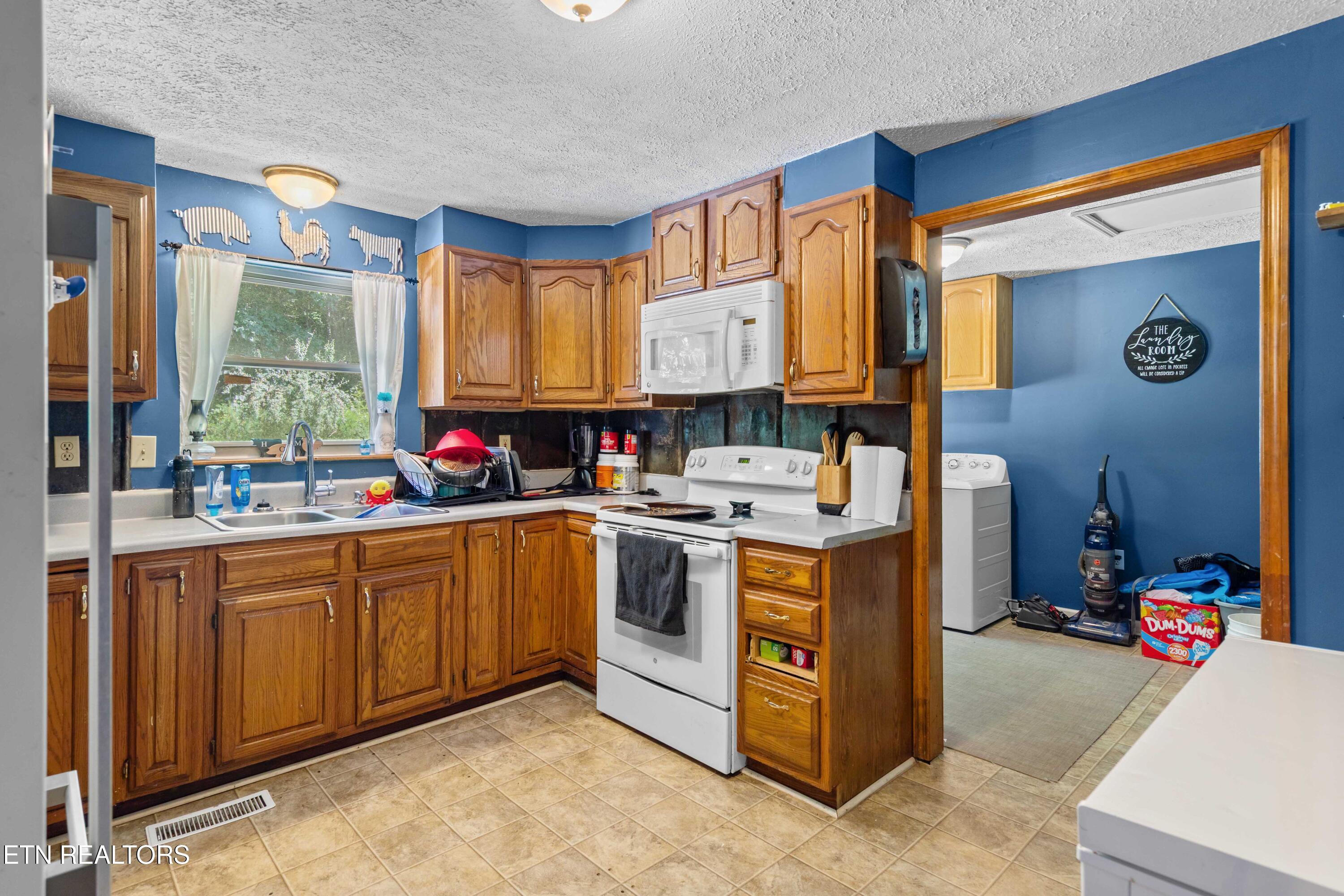 187 Vinsant Hollow Lane Jacksboro TN 37757