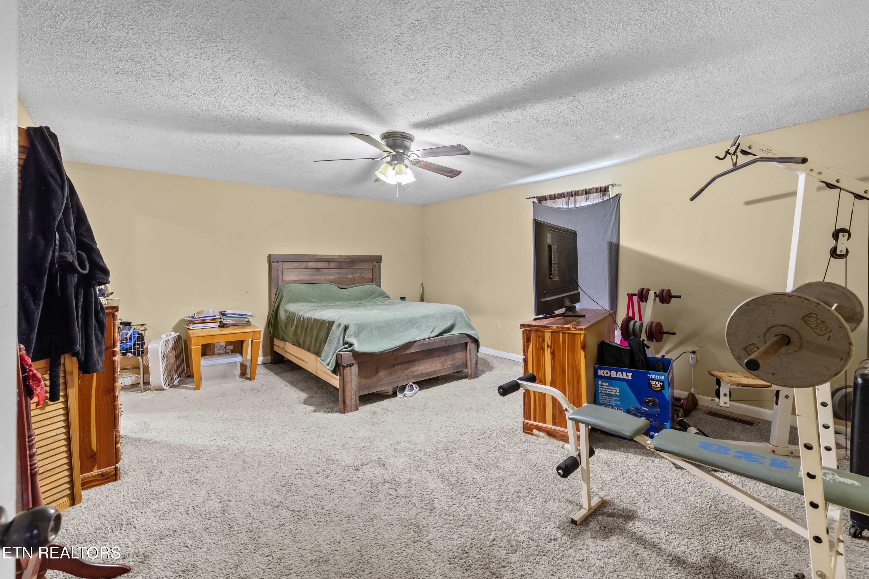 187 Vinsant Hollow Lane Jacksboro TN 37757