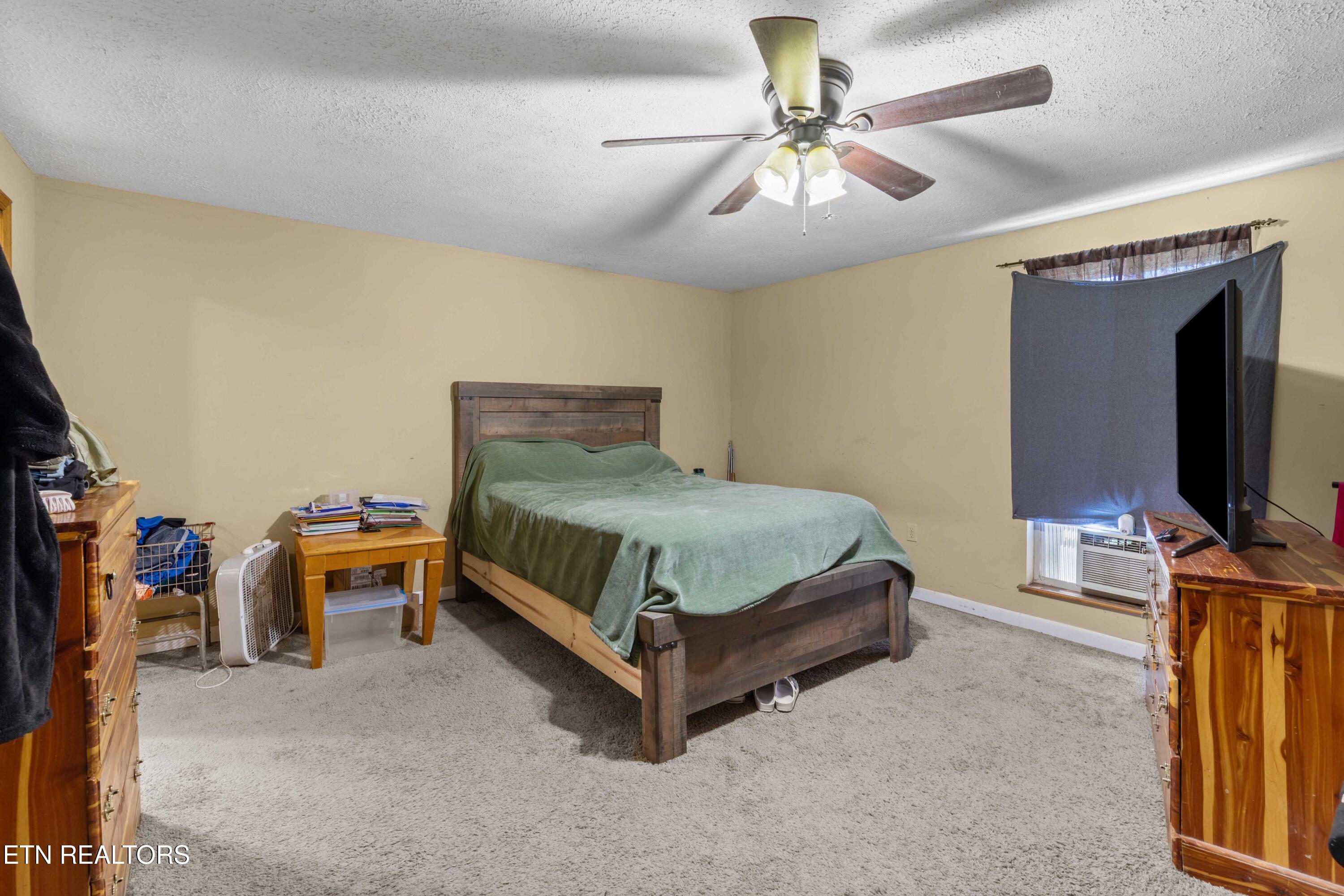 187 Vinsant Hollow Lane Jacksboro TN 37757