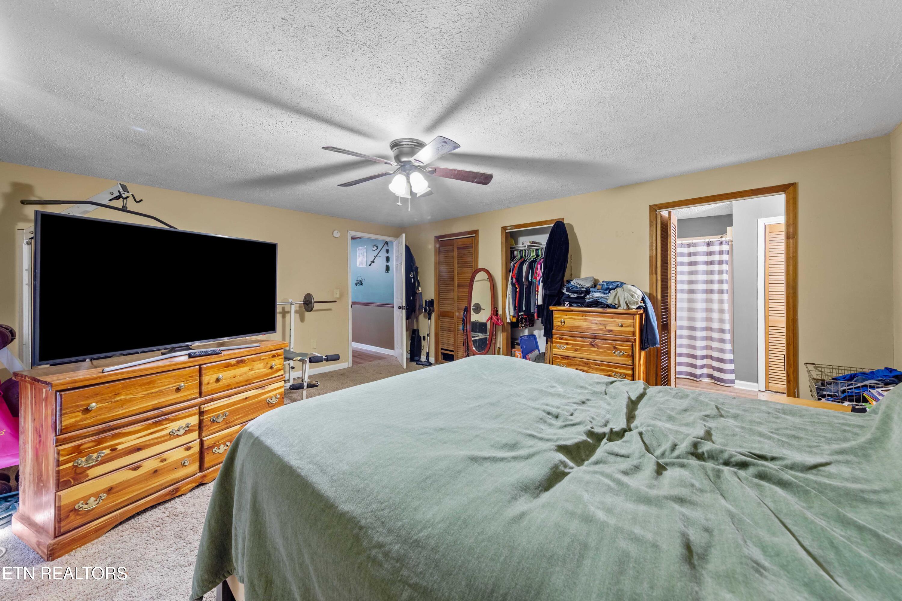 187 Vinsant Hollow Lane Jacksboro TN 37757