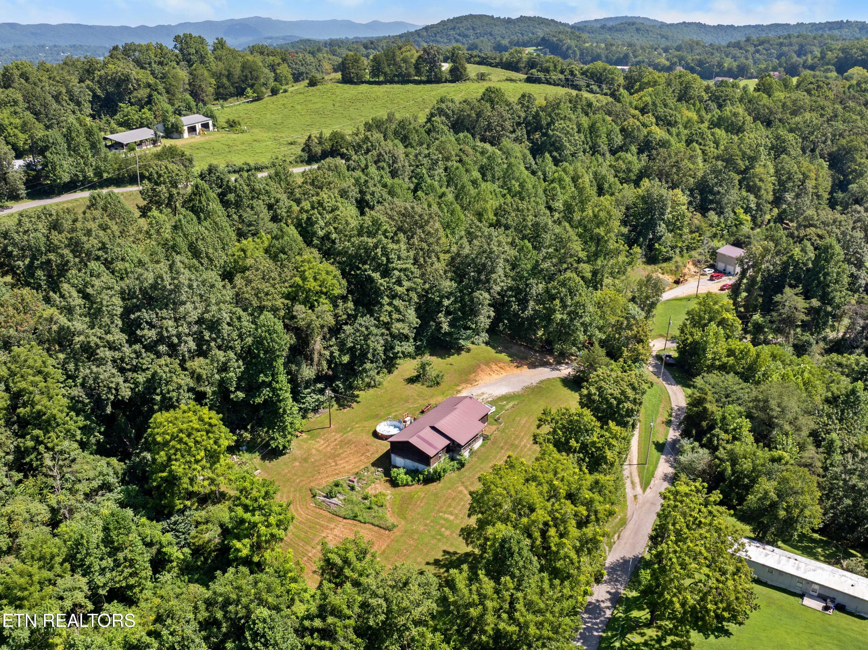 187 Vinsant Hollow Lane Jacksboro TN 37757