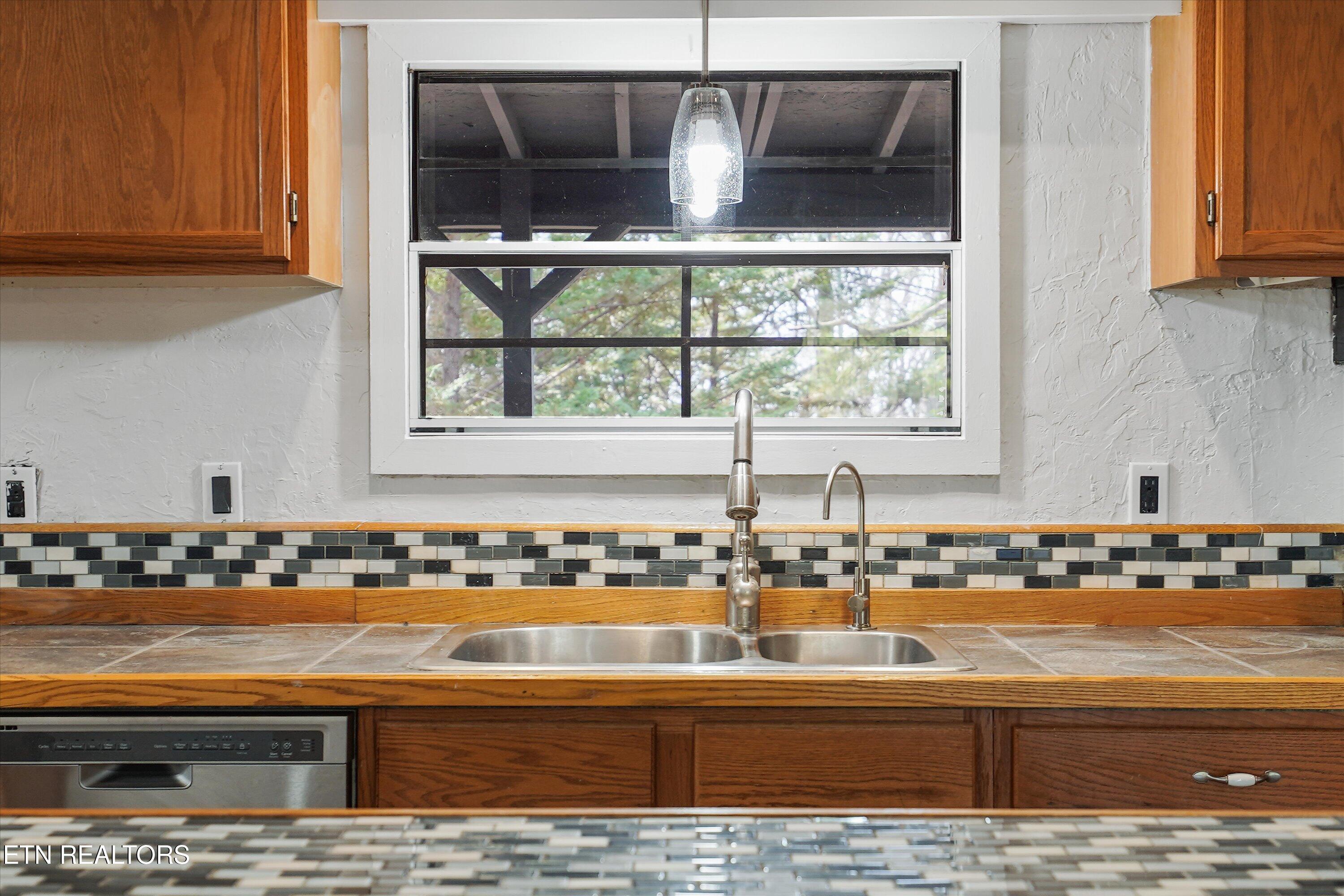 3670 Chilhowee Trail Maryville TN 37803