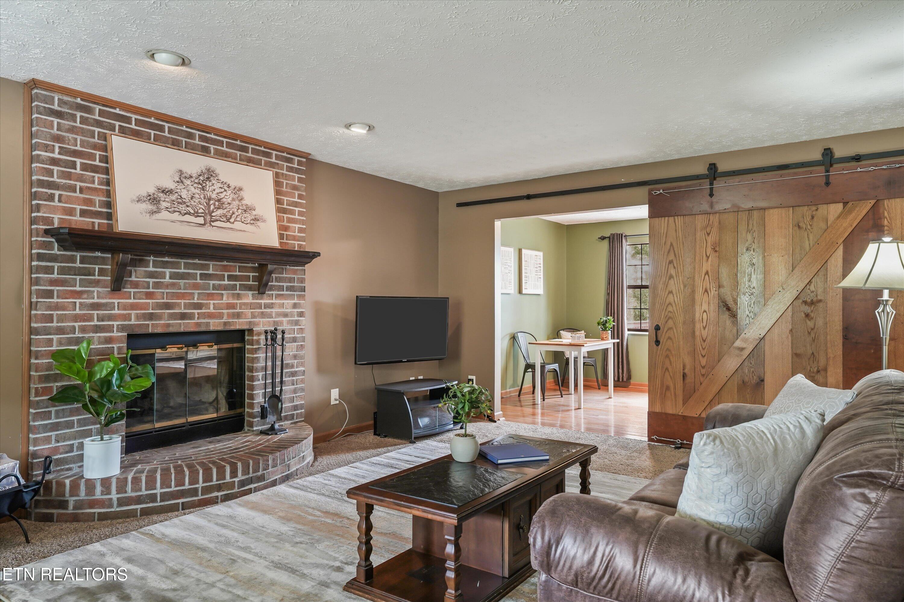 925 Tree Trunk Road Knoxville TN 37934