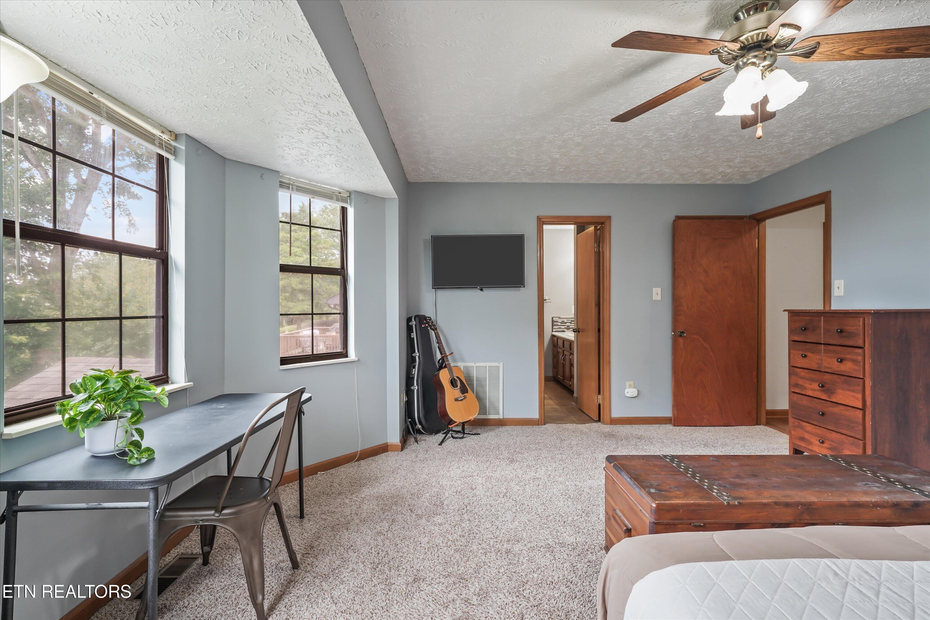 925 Tree Trunk Road Knoxville TN 37934