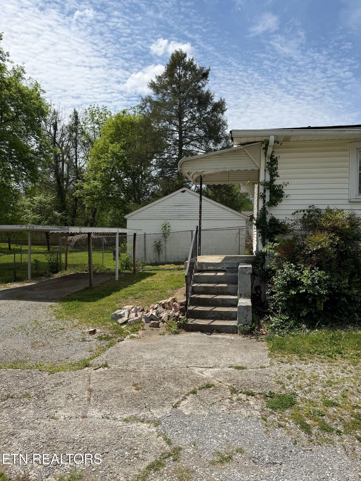 2616 Woodrow Drive Knoxville TN 37918