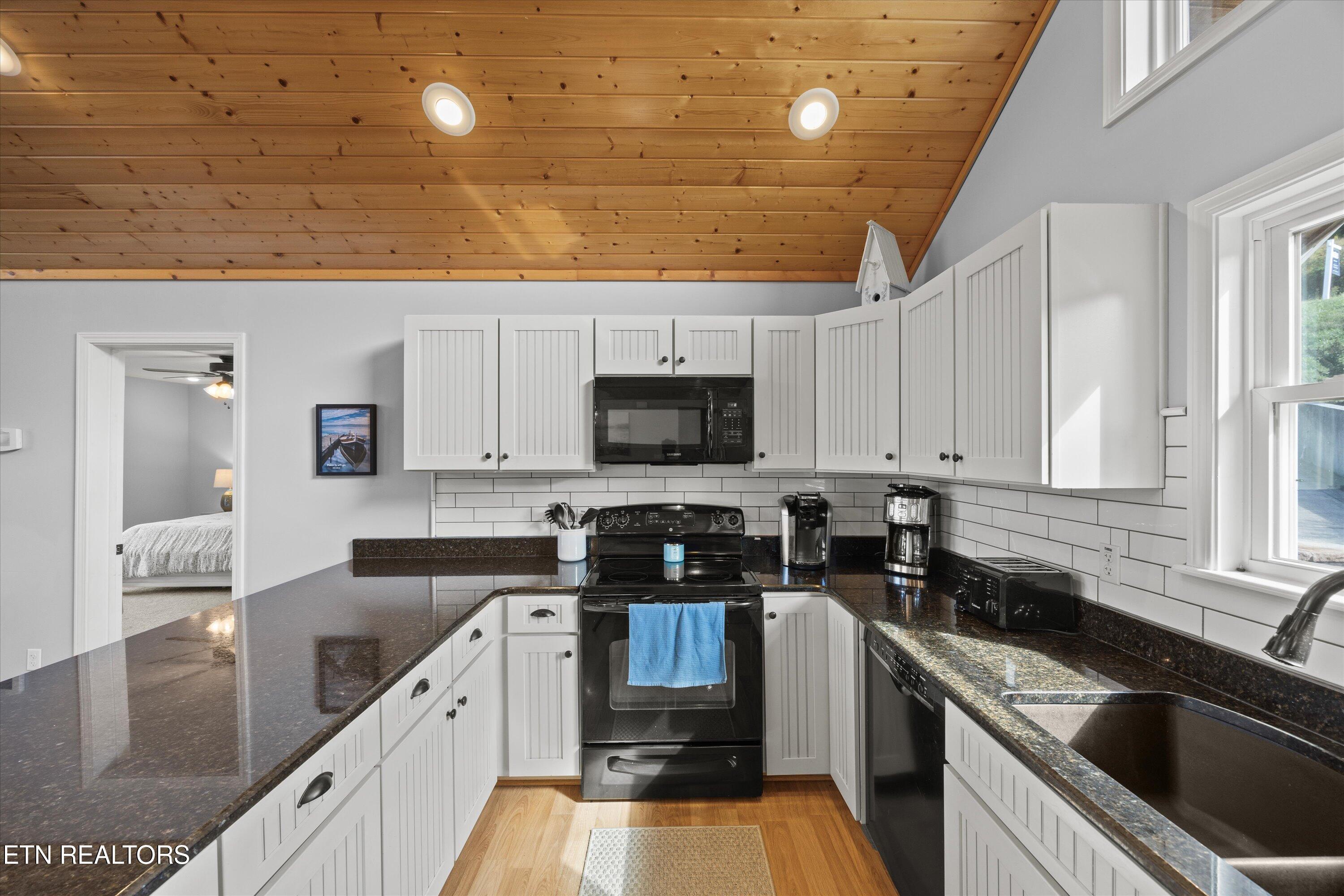 121 Hidden Lane Lafollette TN 37766