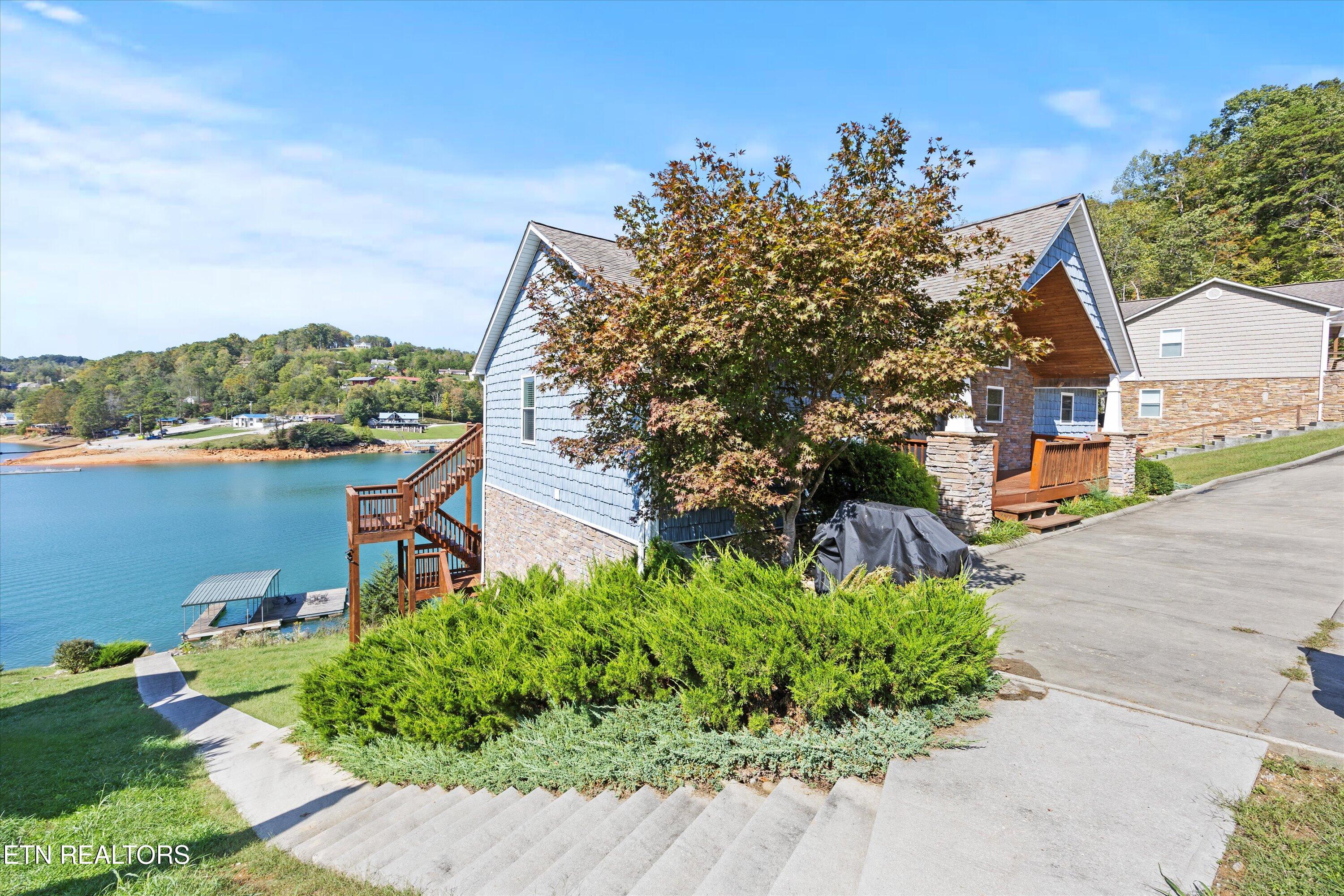 121 Hidden Lane Lafollette TN 37766