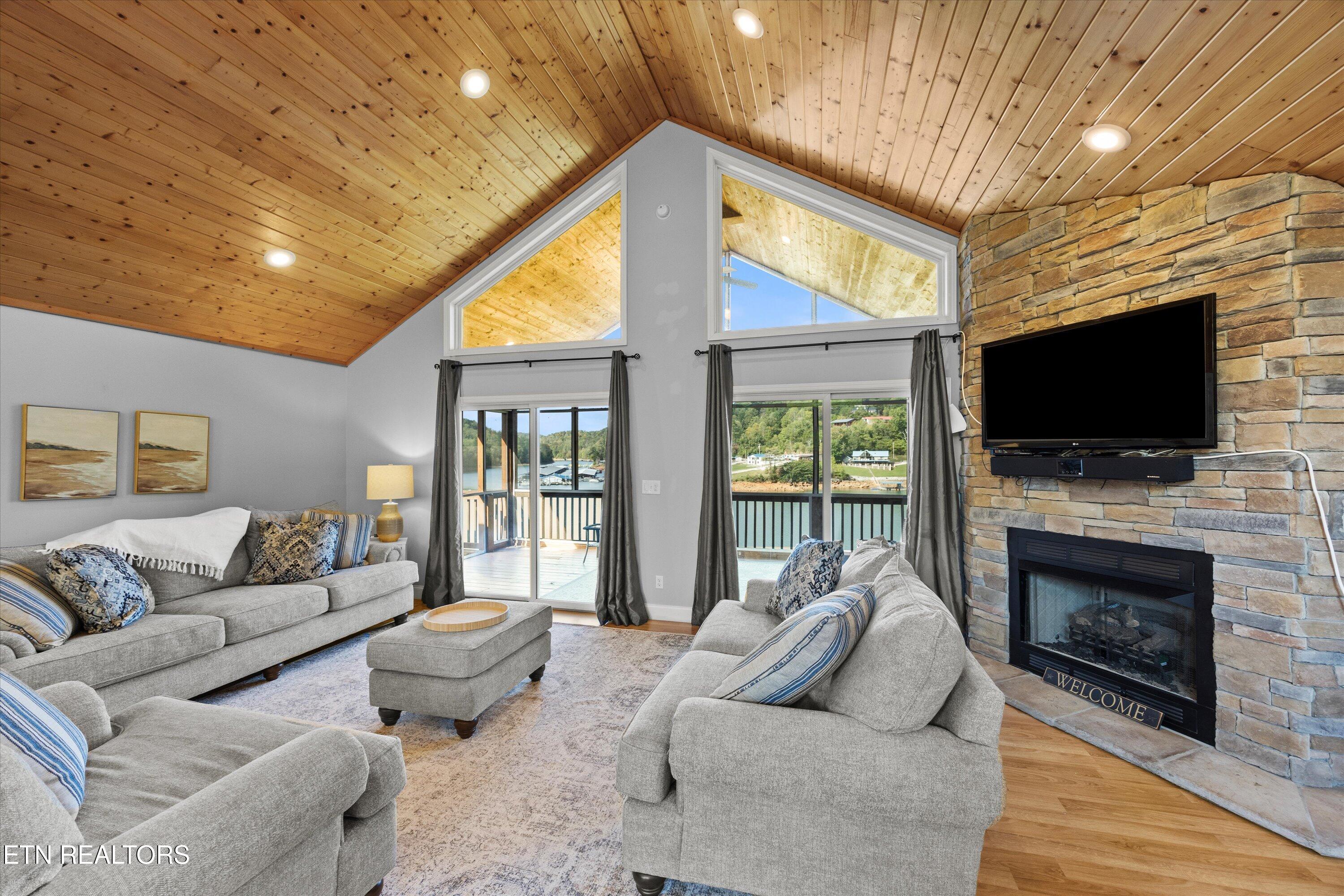 121 Hidden Lane Lafollette TN 37766