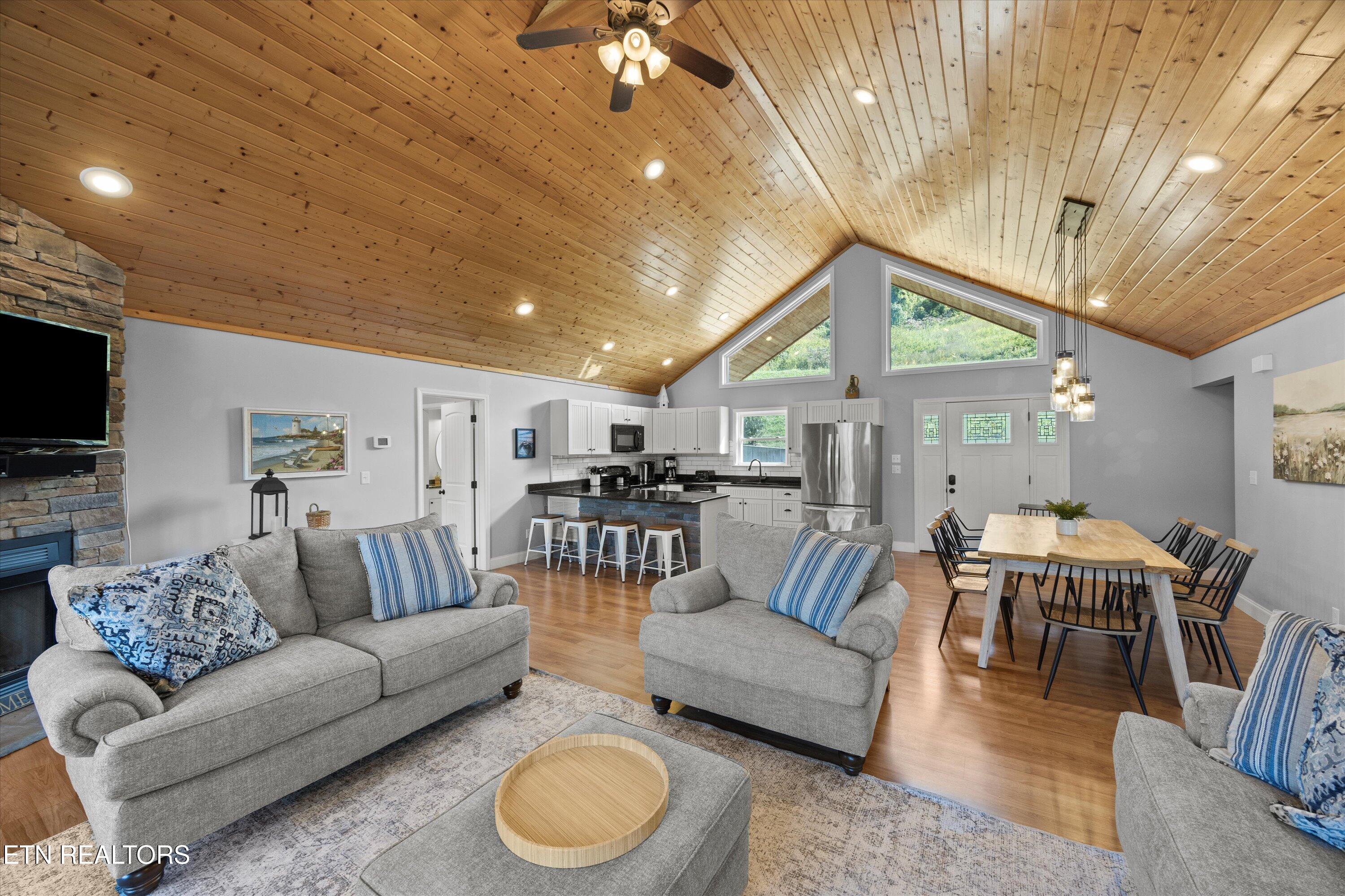 121 Hidden Lane Lafollette TN 37766