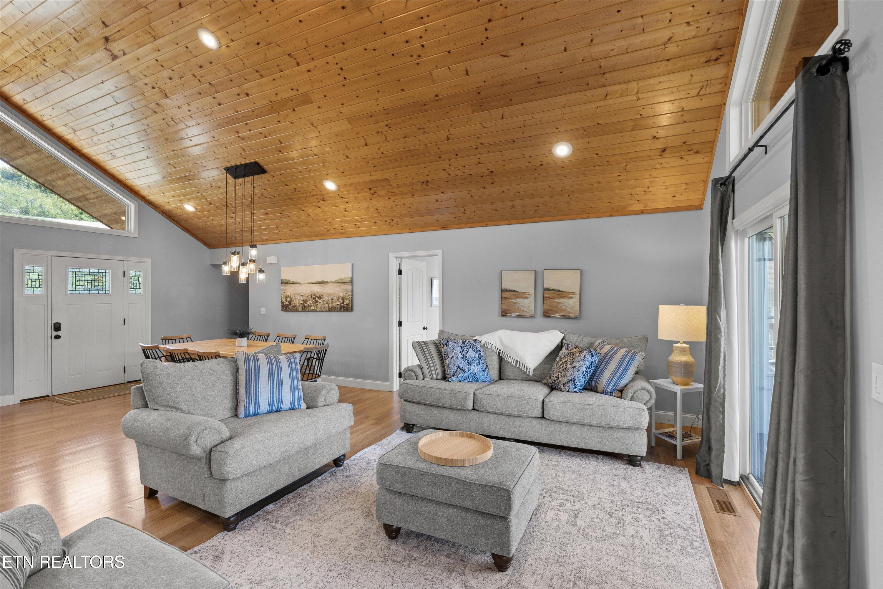 121 Hidden Lane Lafollette TN 37766