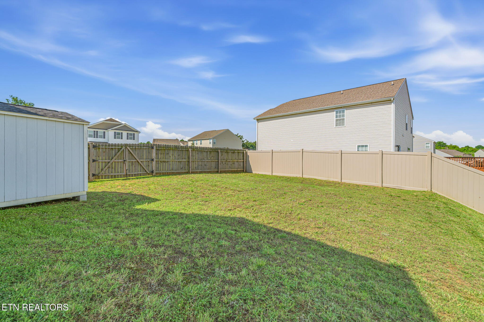 277 Gail Lane Lenoir City TN 37772