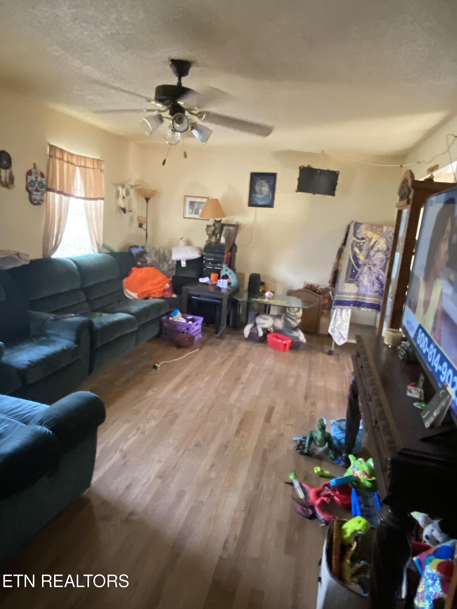 8212 Tina Lane Knoxville TN 37920