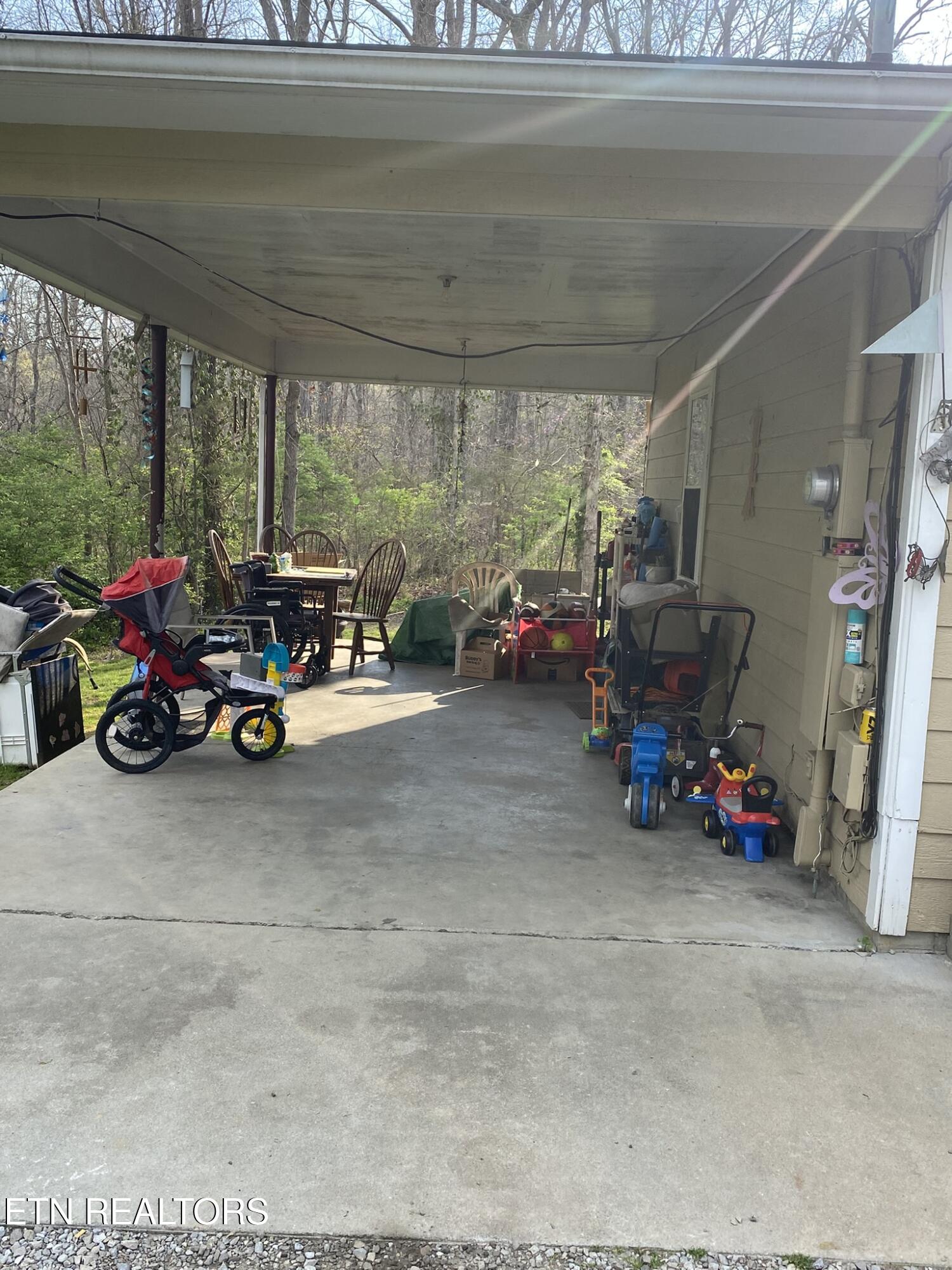 8212 Tina Lane Knoxville TN 37920