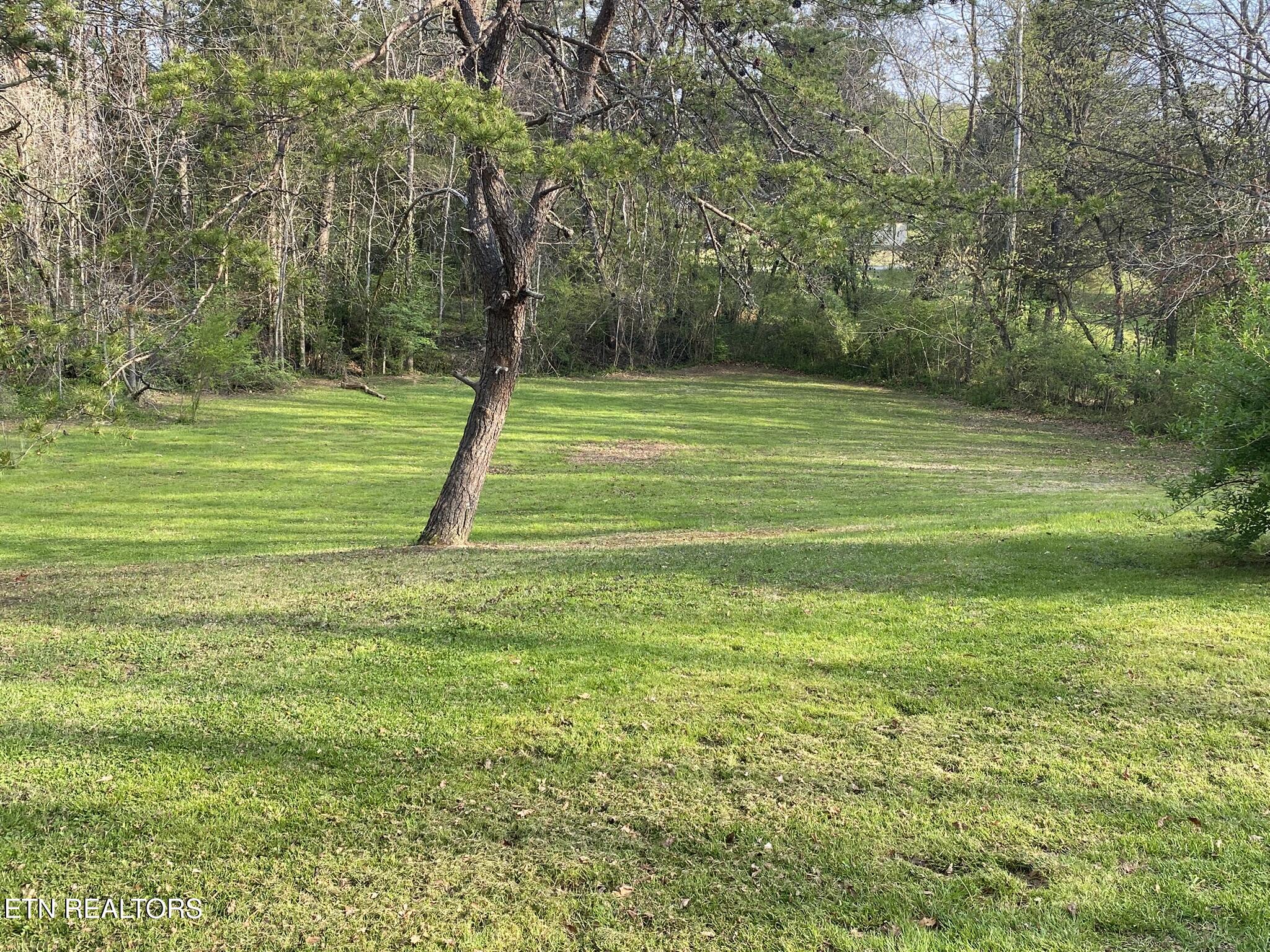 8212 Tina Lane Knoxville TN 37920