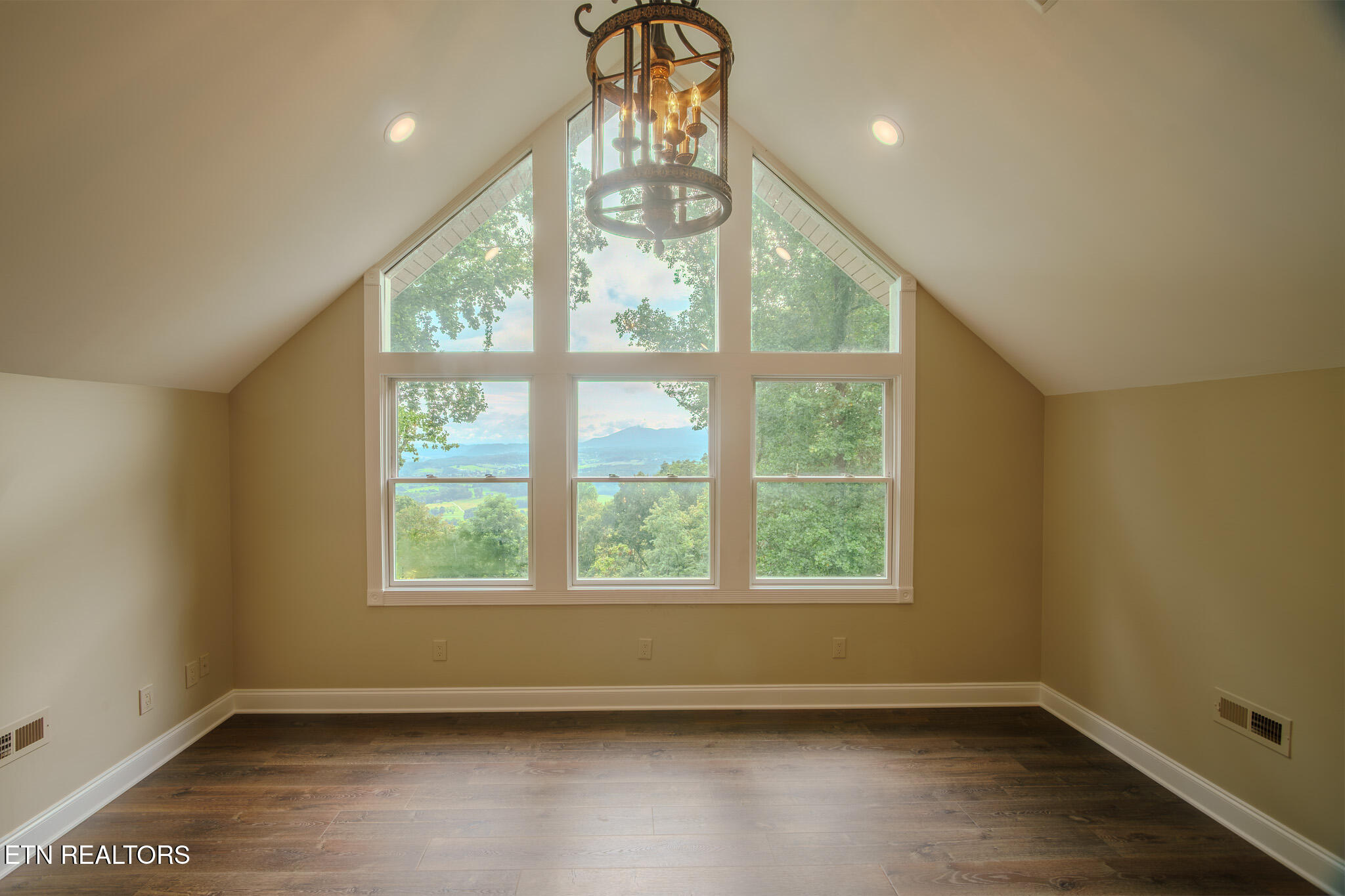431 Thomas Loop Road Sevierville TN 37876
