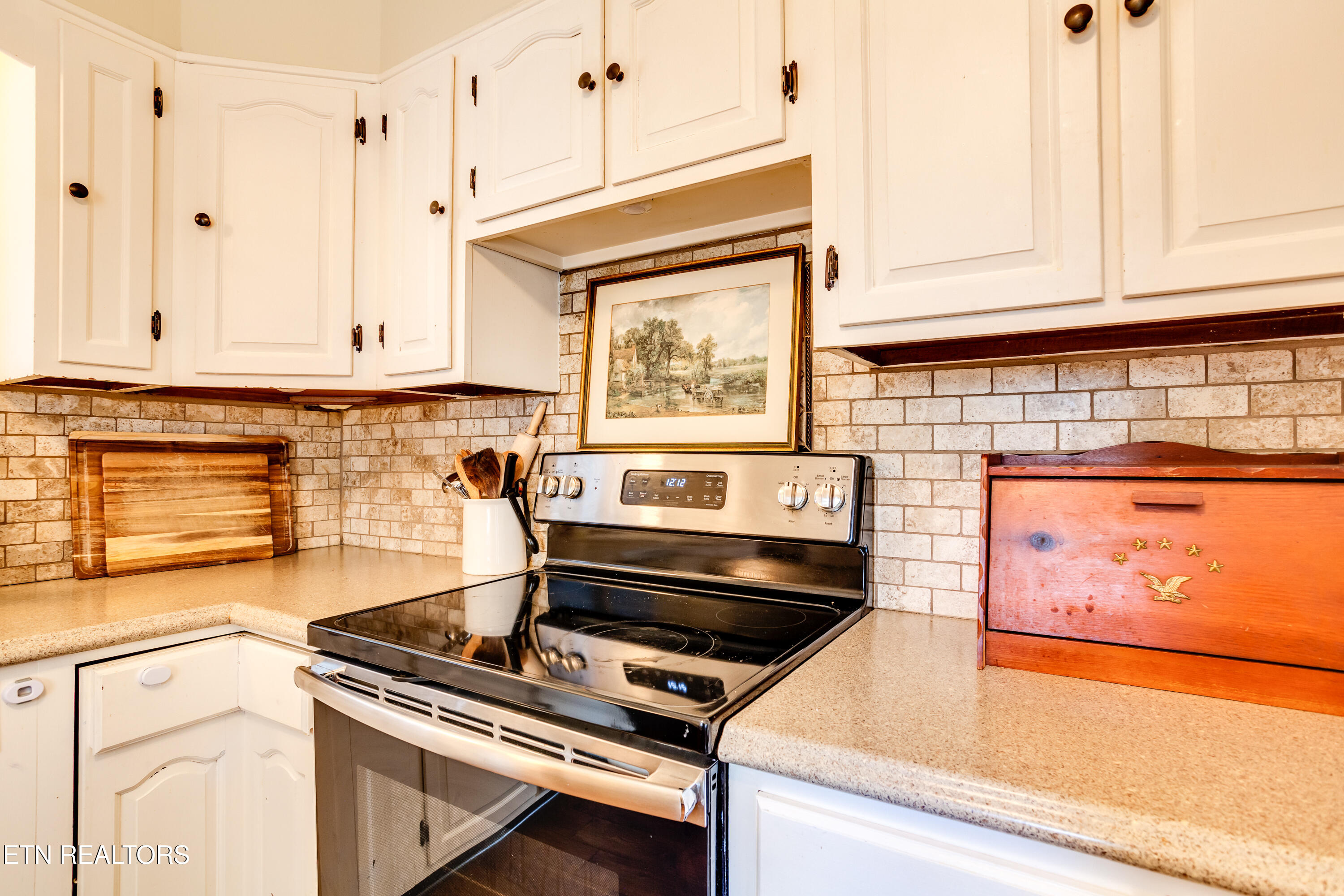 5026 Jacksboro Pike Knoxville TN 37918
