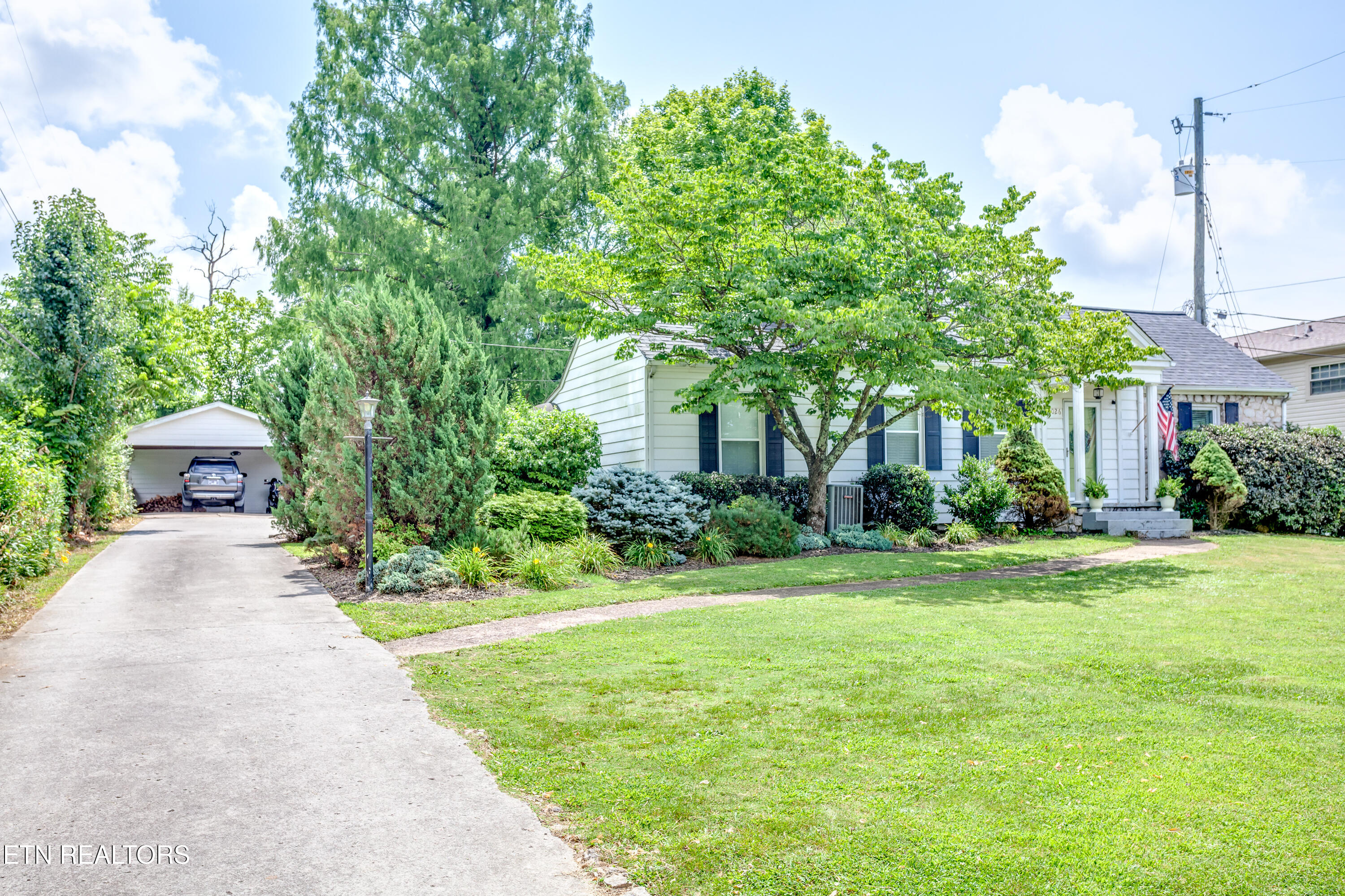5026 Jacksboro Pike Knoxville TN 37918