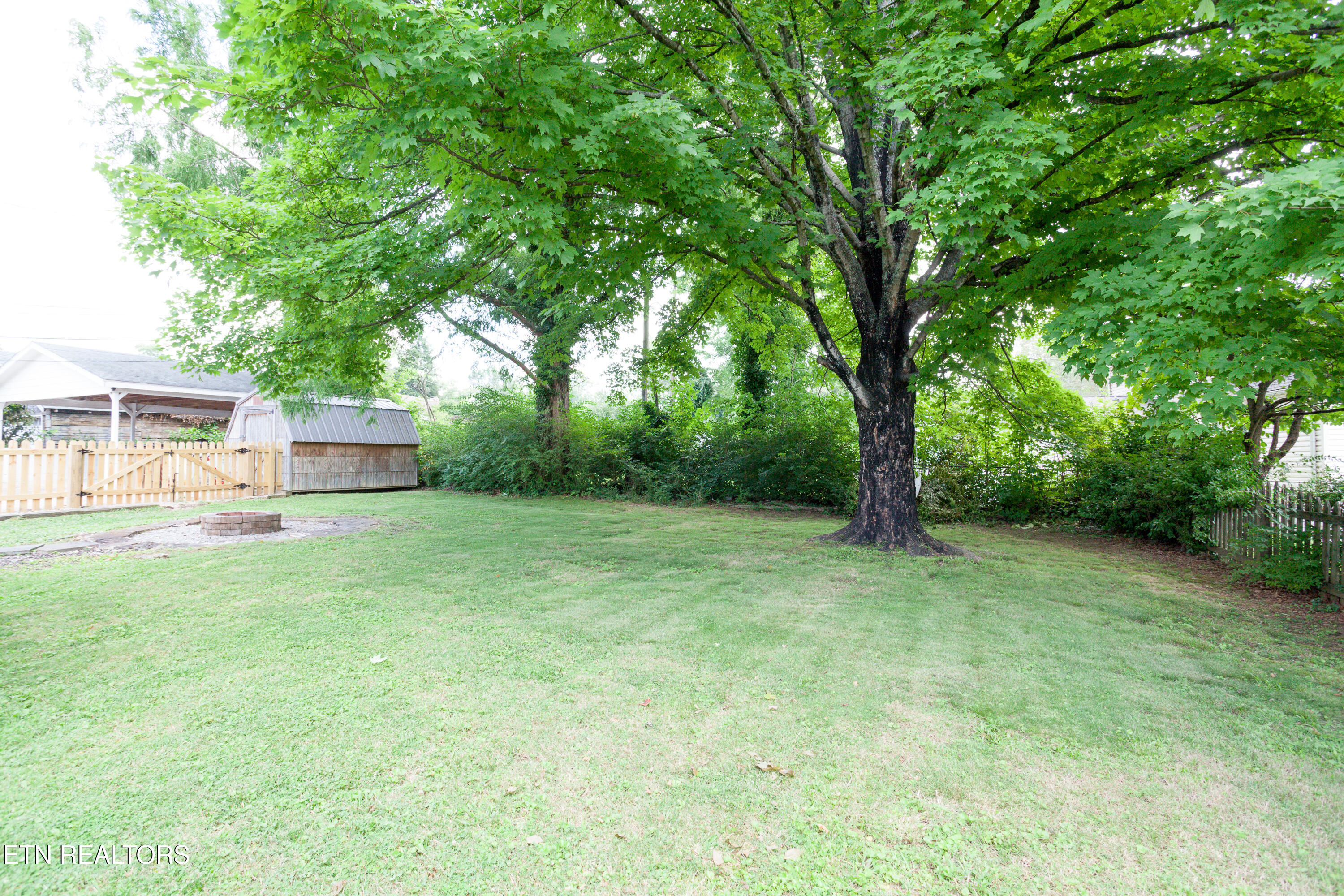 5026 Jacksboro Pike Knoxville TN 37918