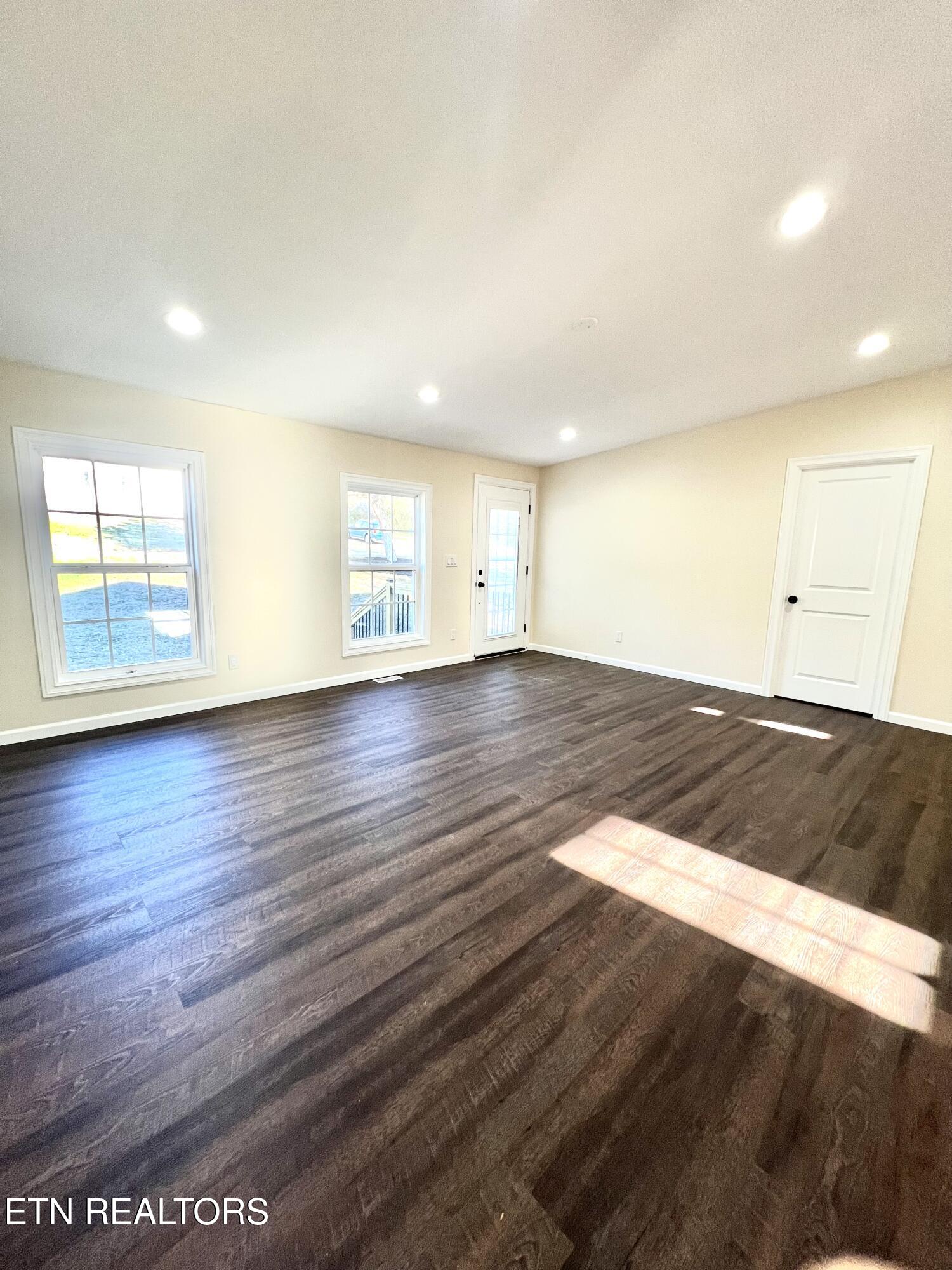 425 Abbott Road Lenoir City TN 37771