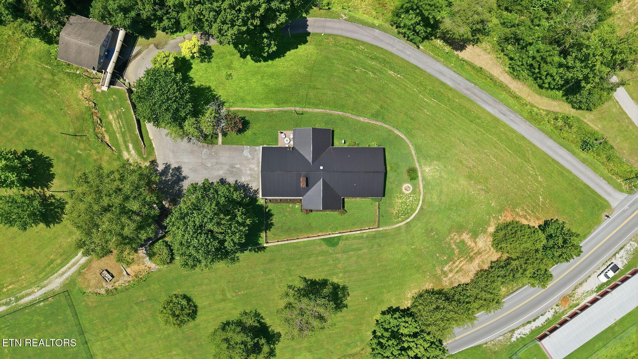 1317 Dupont Road Seymour TN 37865