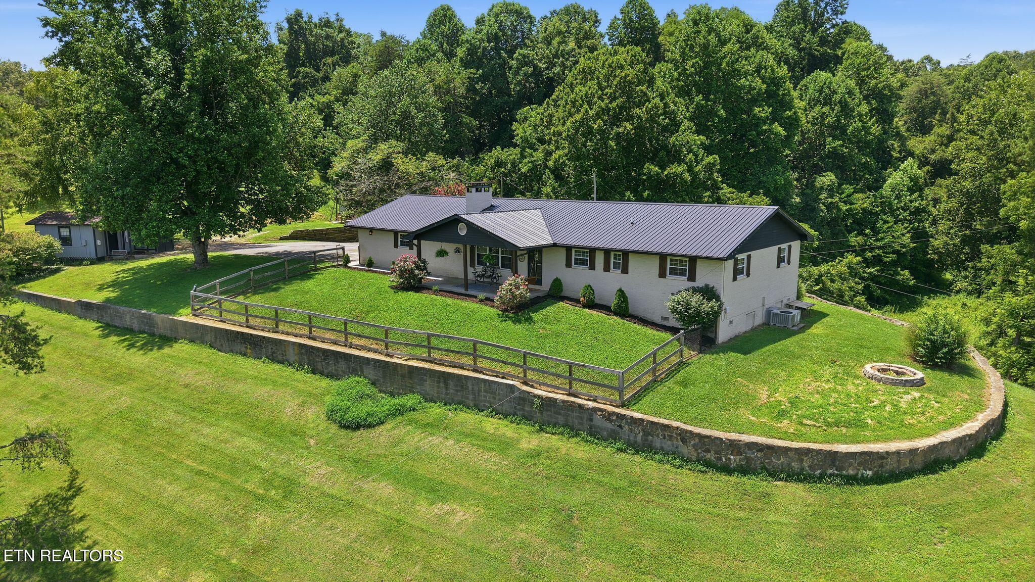 1317 Dupont Road Seymour TN 37865