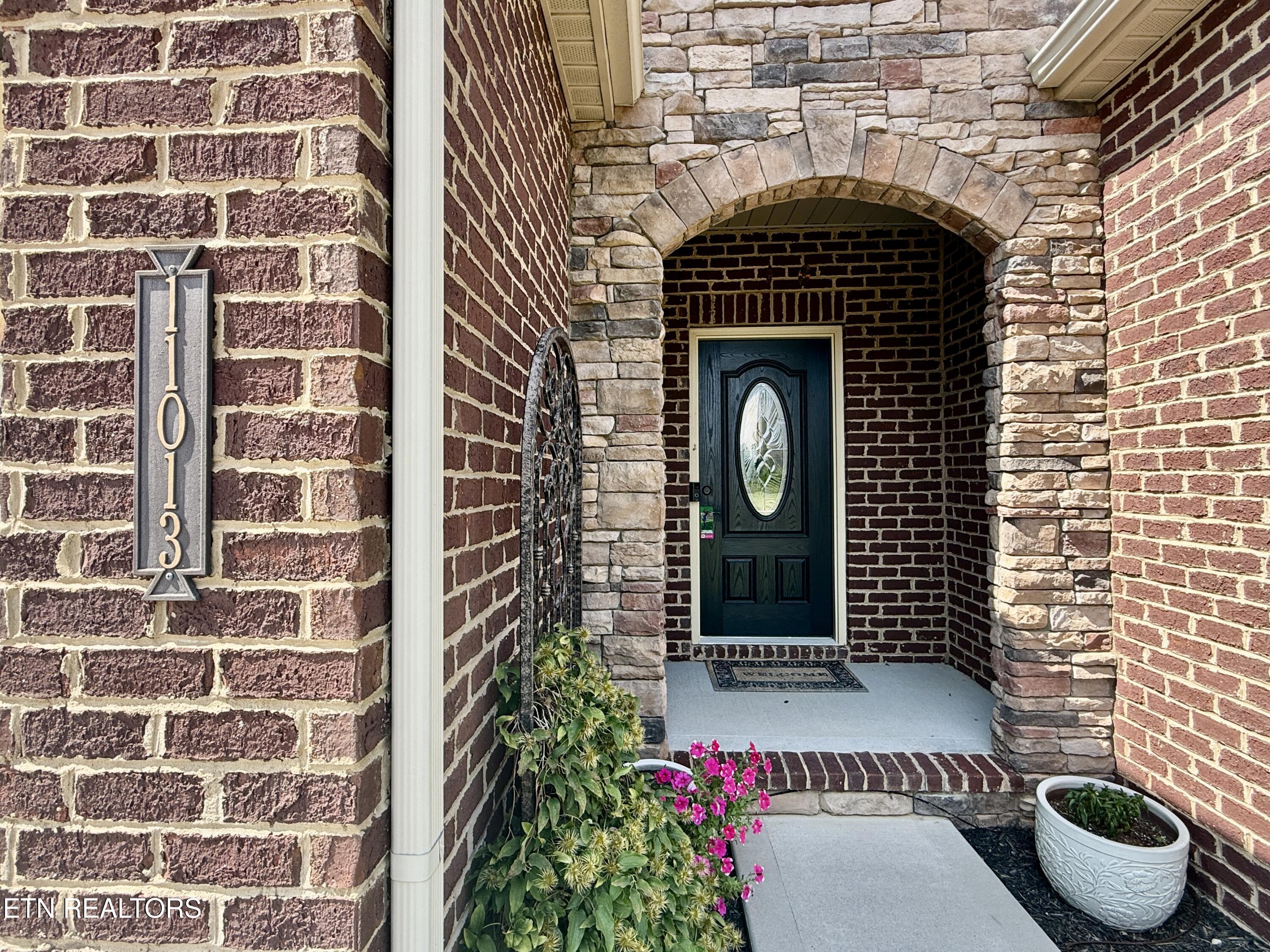 11013 Hunters Knoll Lane Knoxville TN 37932