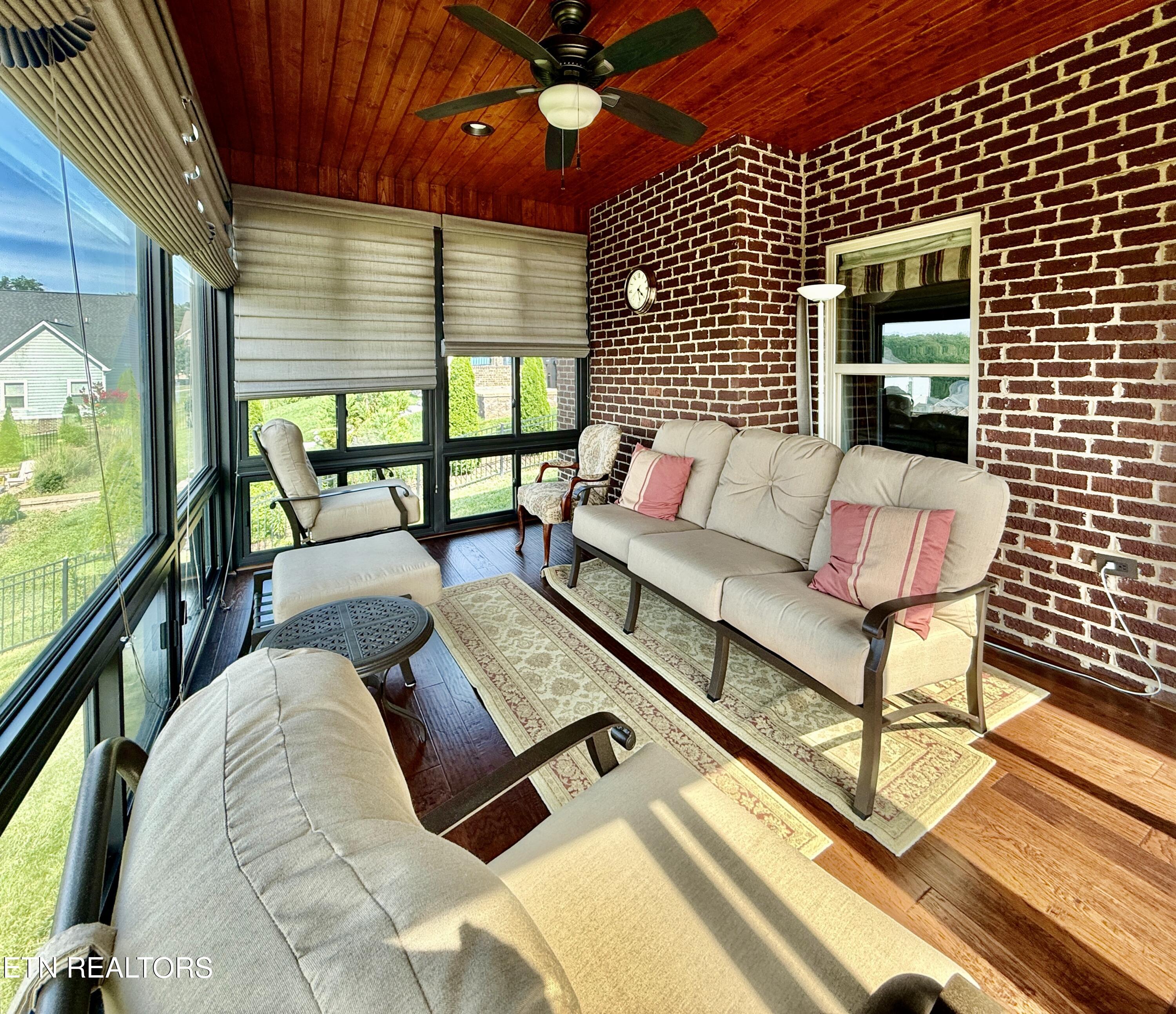 11013 Hunters Knoll Lane Knoxville TN 37932