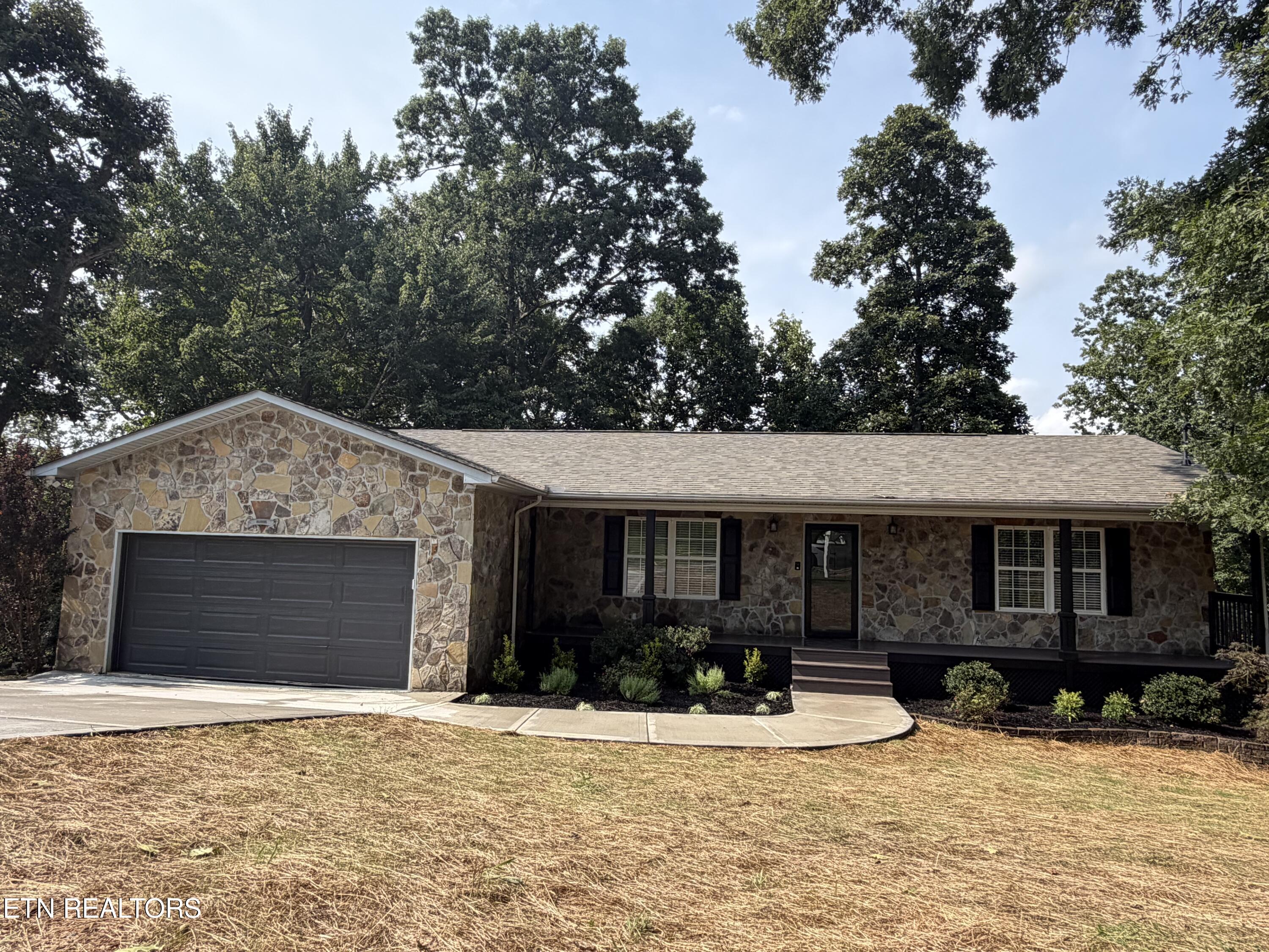 219 Scenic View Drive Clinton TN 37716