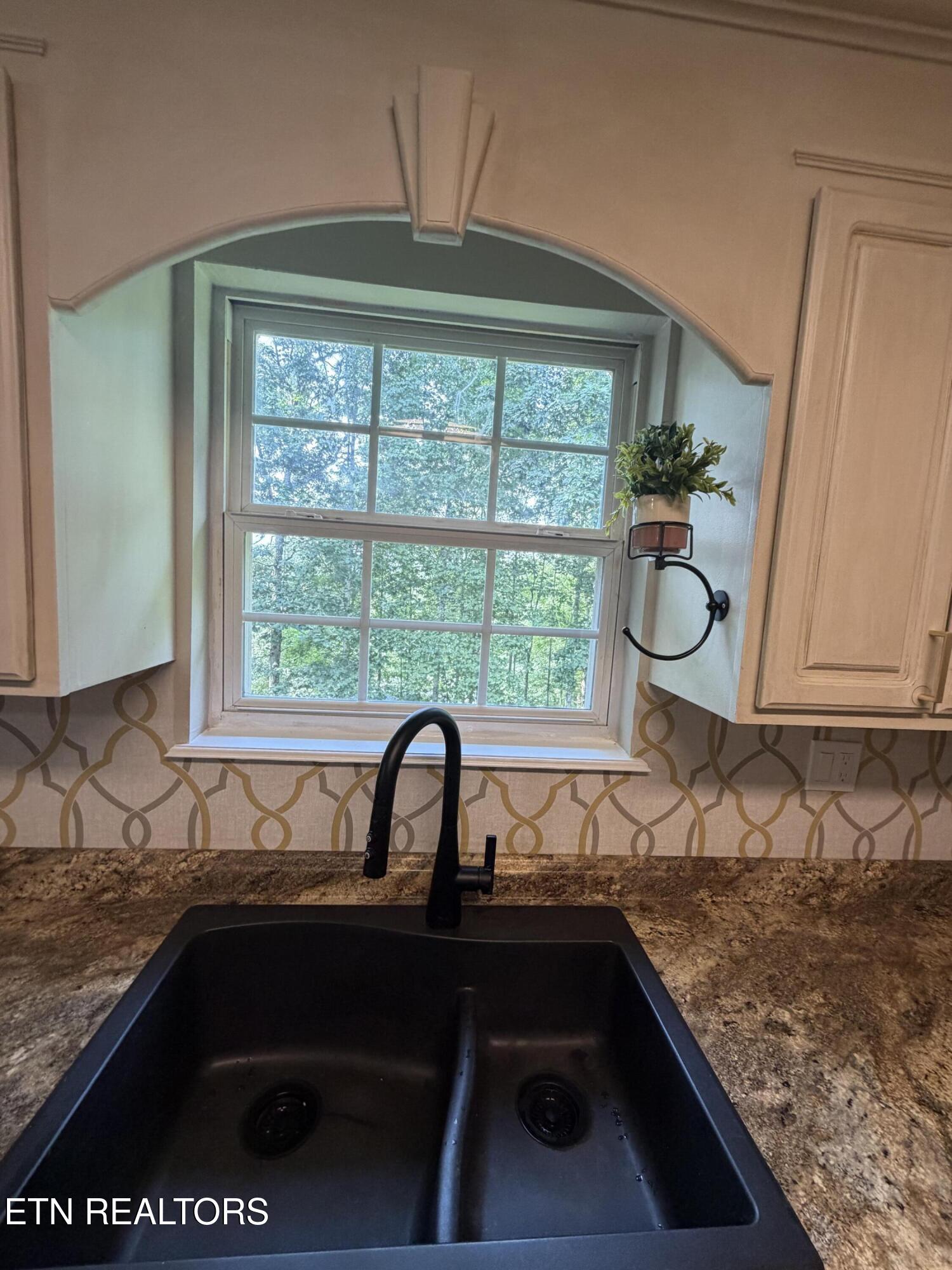 219 Scenic View Drive Clinton TN 37716