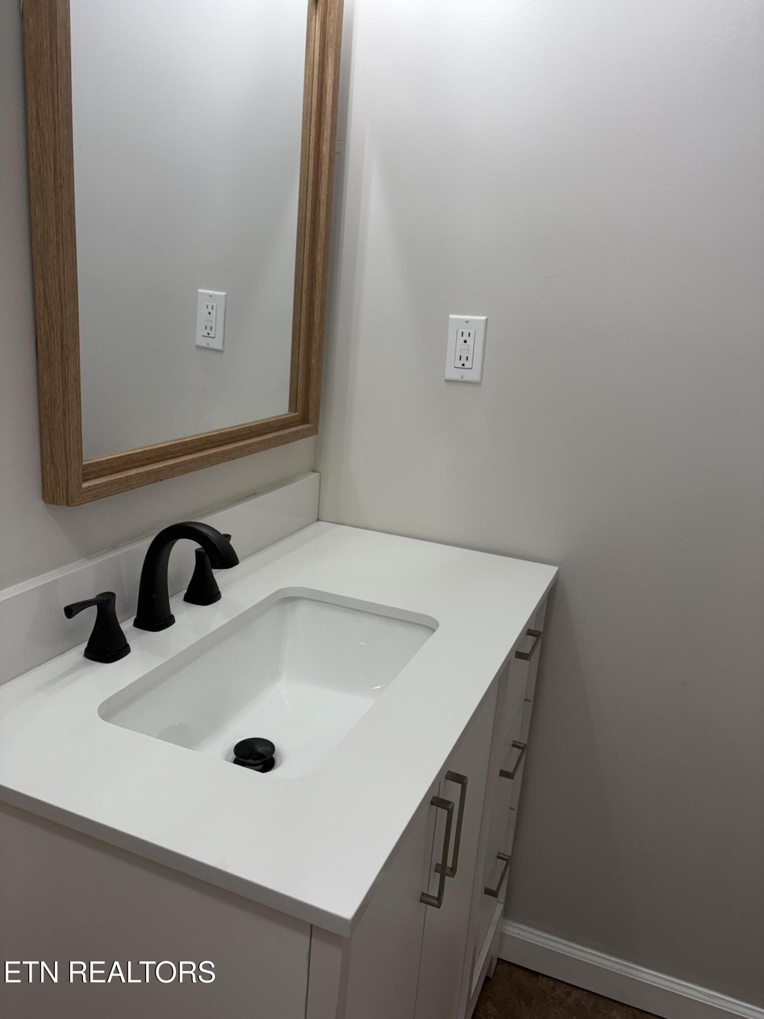 219 Scenic View Drive Clinton TN 37716