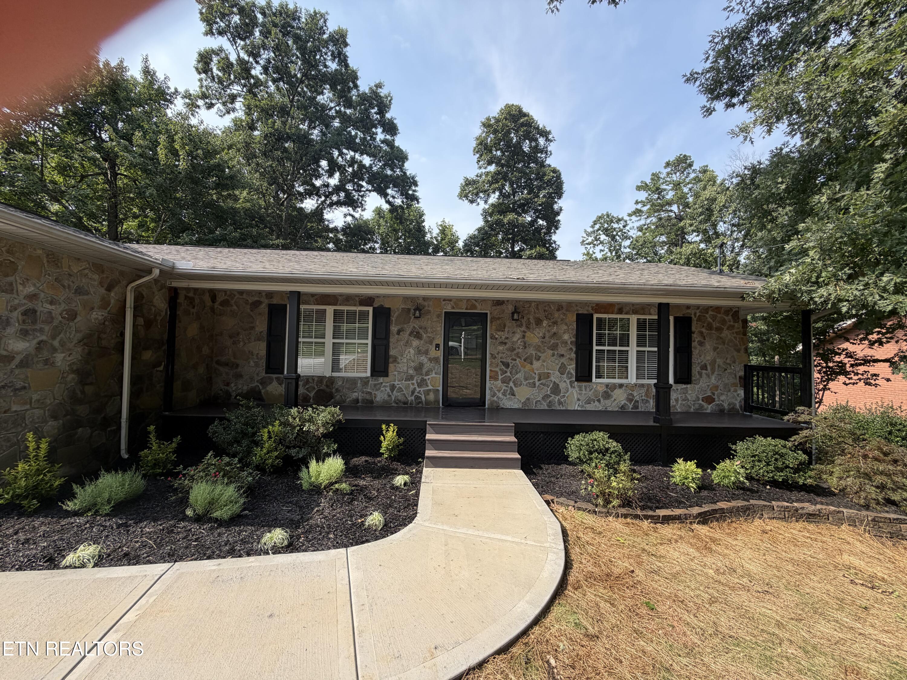 219 Scenic View Drive Clinton TN 37716
