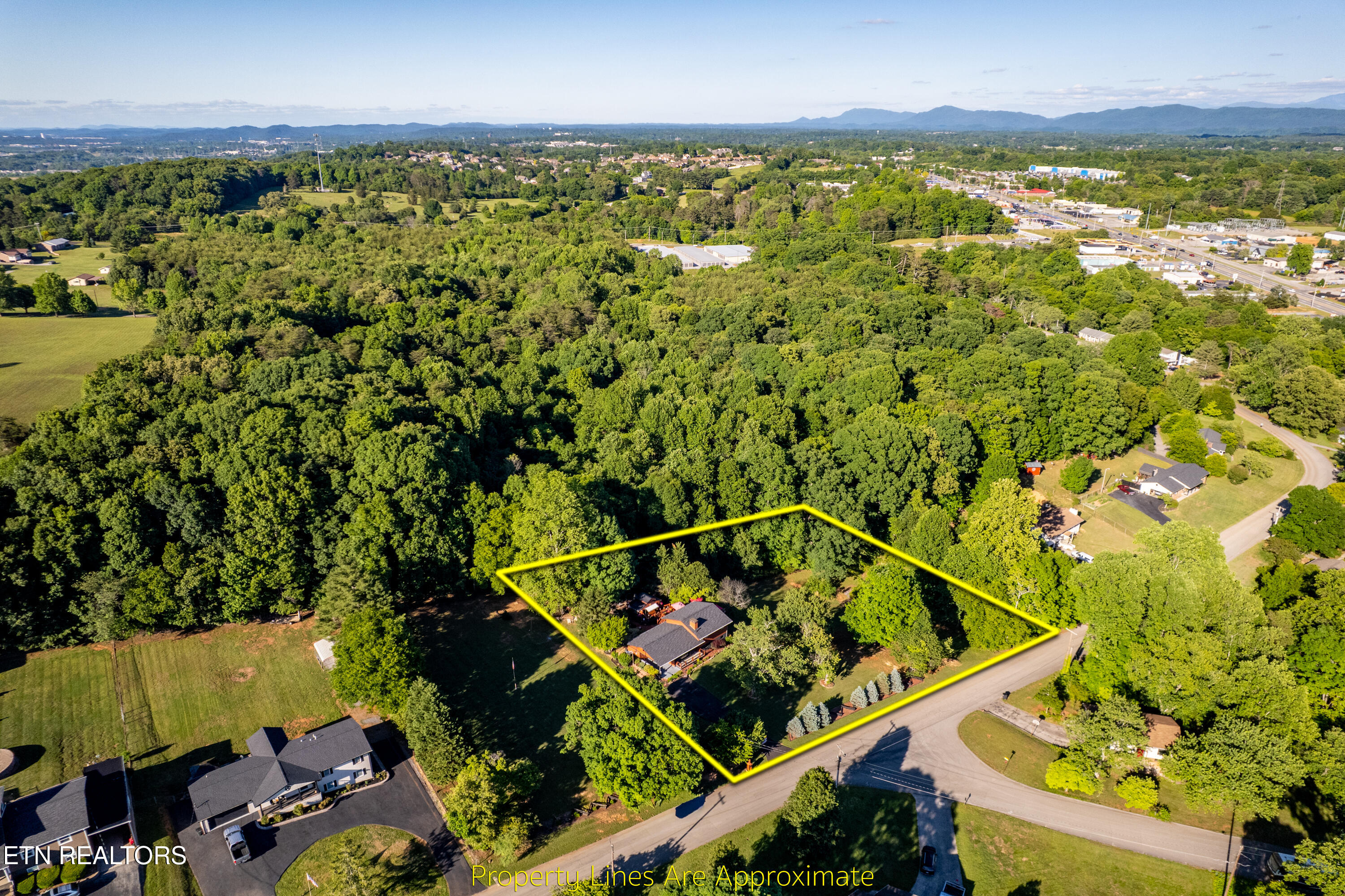2837 Rambling Road Maryville TN 37801