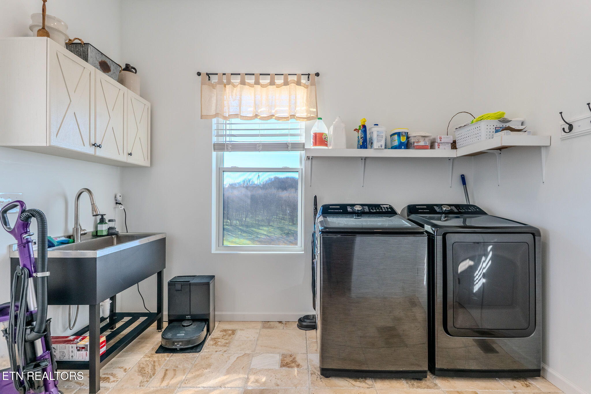 2324 Holston View Road New Market TN 37820