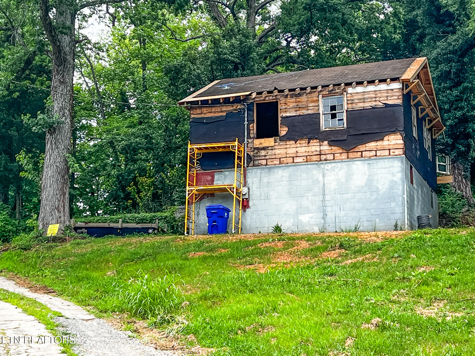 709 Lakeview Church Lane Harriman TN 37748